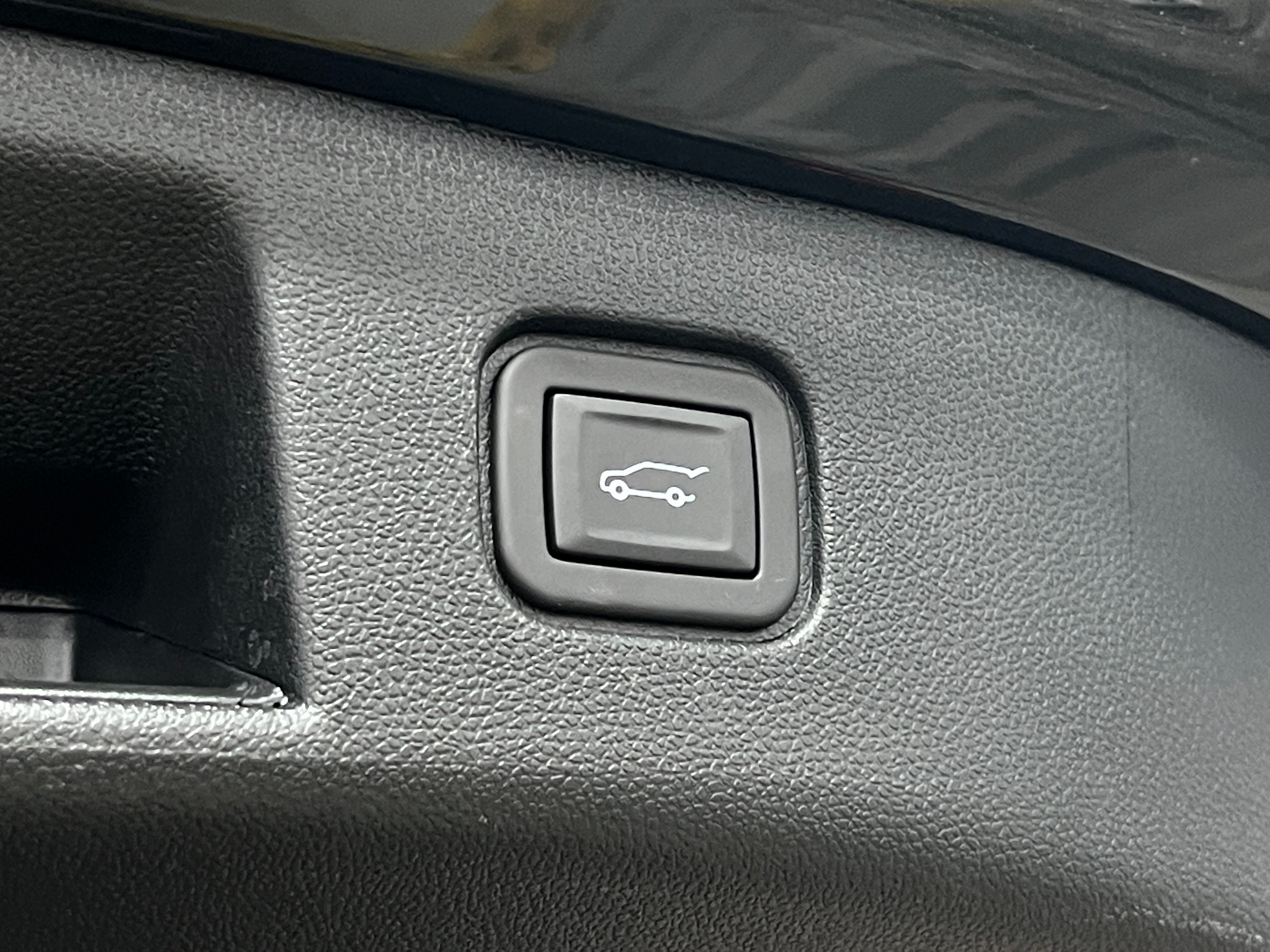 Used 2024 Chevrolet Blazer EV LT with VIN 3GNKDBRJ2RS244296 for sale in Pewaukee, WI