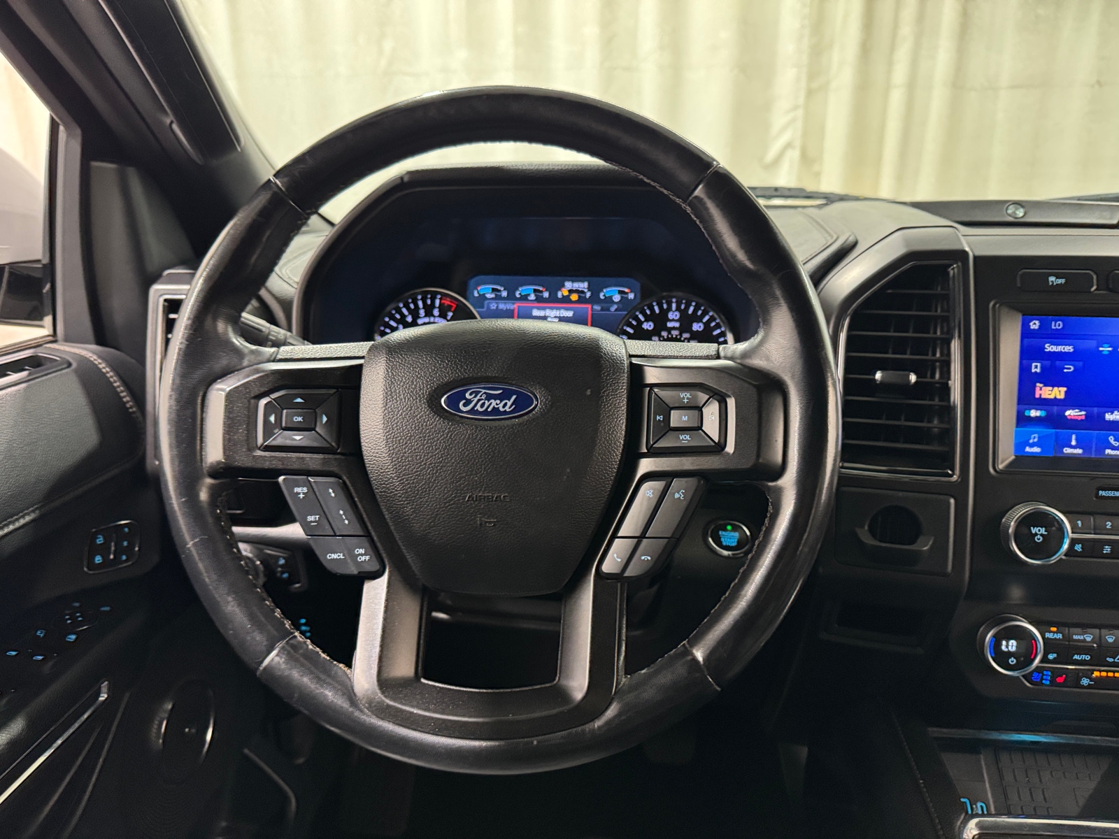 Thumbnail: 2020 Ford Expedition MAX - 4