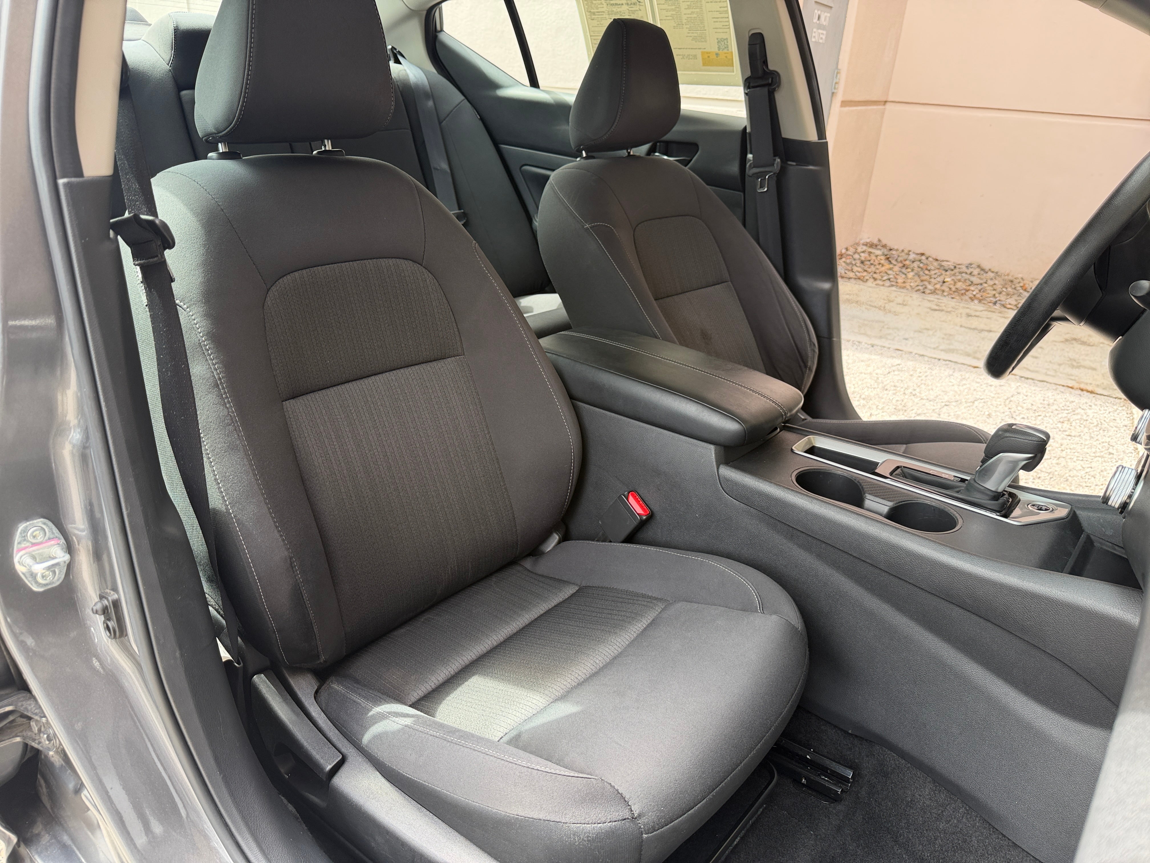 2025 Nissan Altima SV - Photo 6