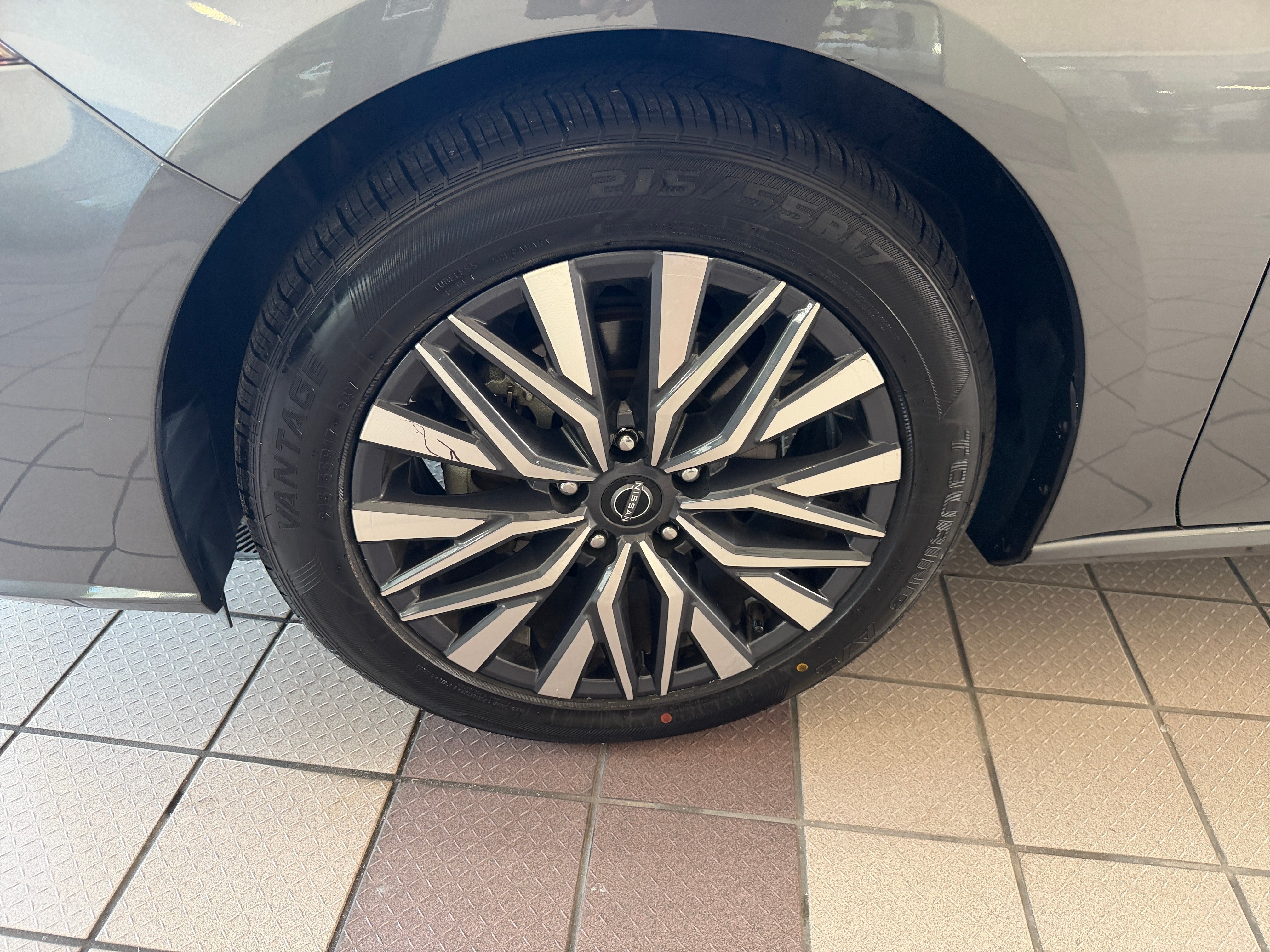 2025 Nissan Altima SV - Photo 11