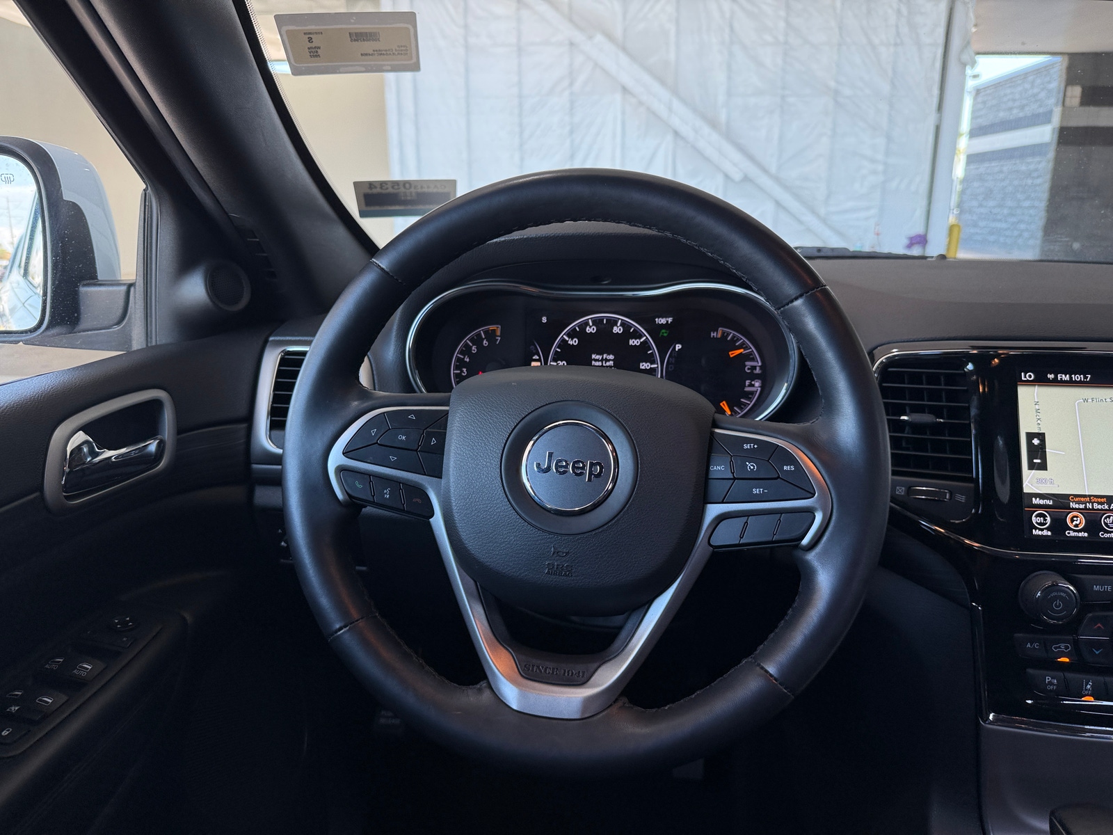Thumbnail: 2022 Jeep Grand Cherokee - 4