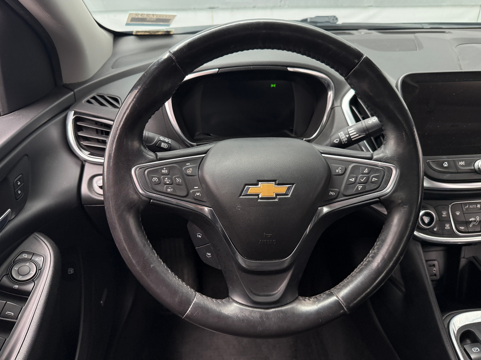 Thumbnail: 2018 Chevrolet Volt - 4