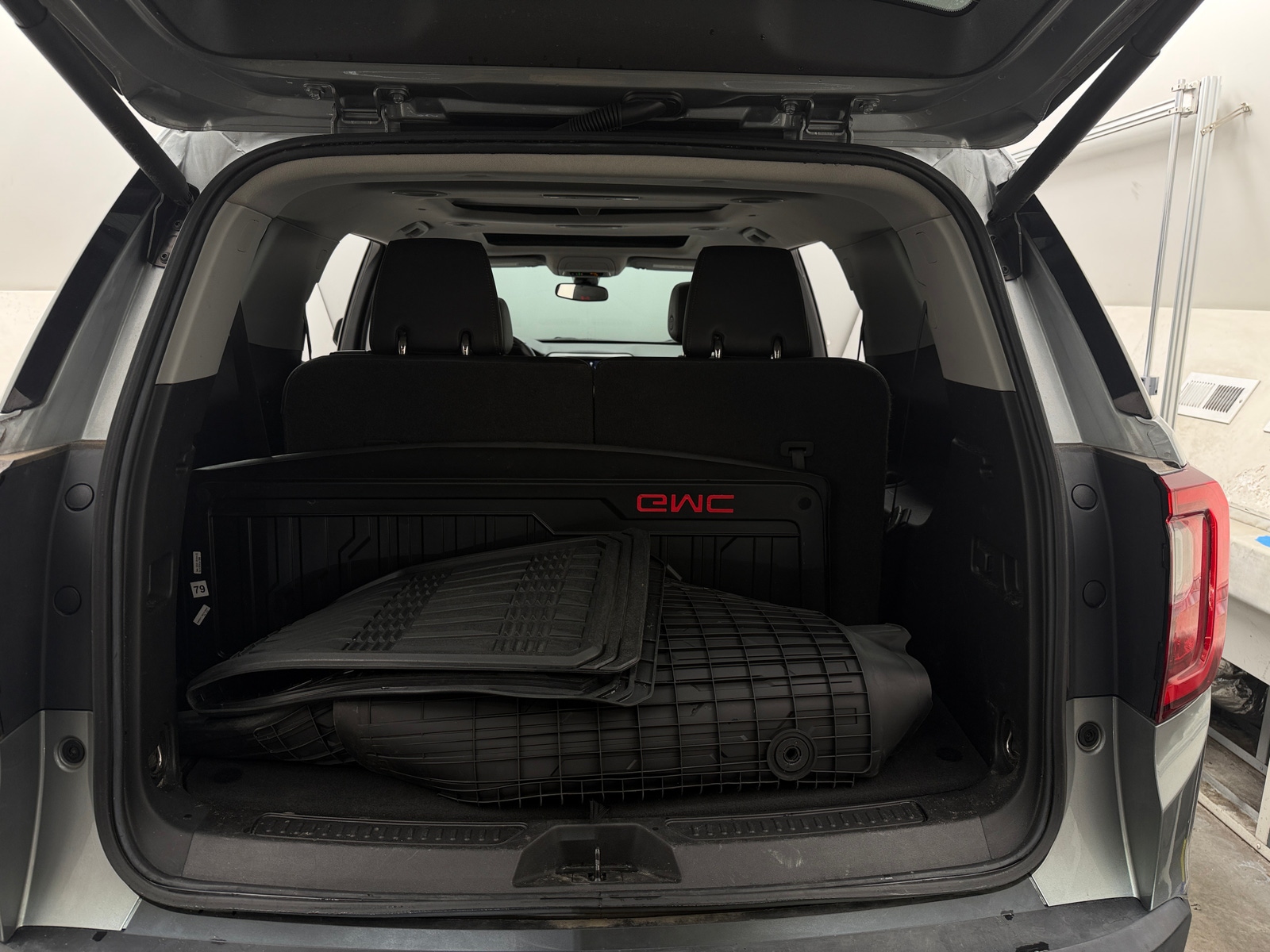 Thumbnail: 2023 GMC Acadia - 6
