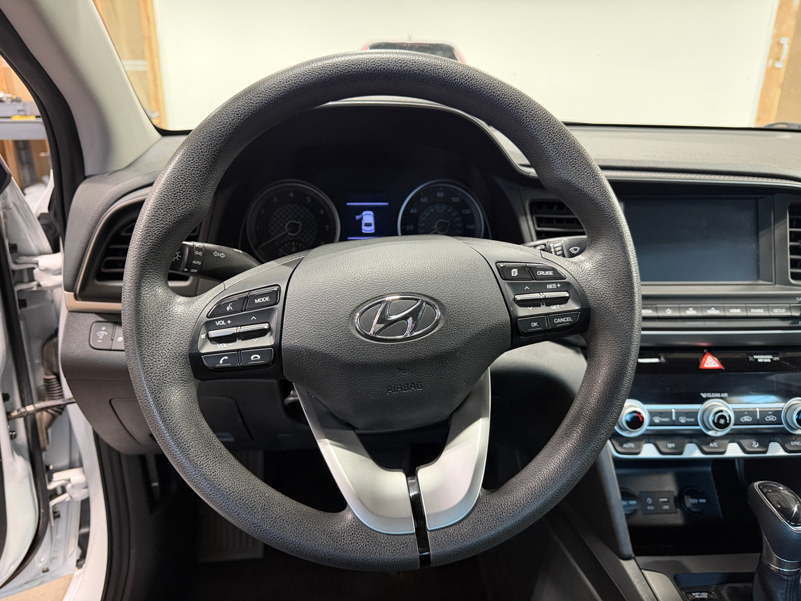 Thumbnail: 2020 Hyundai Elantra - 5