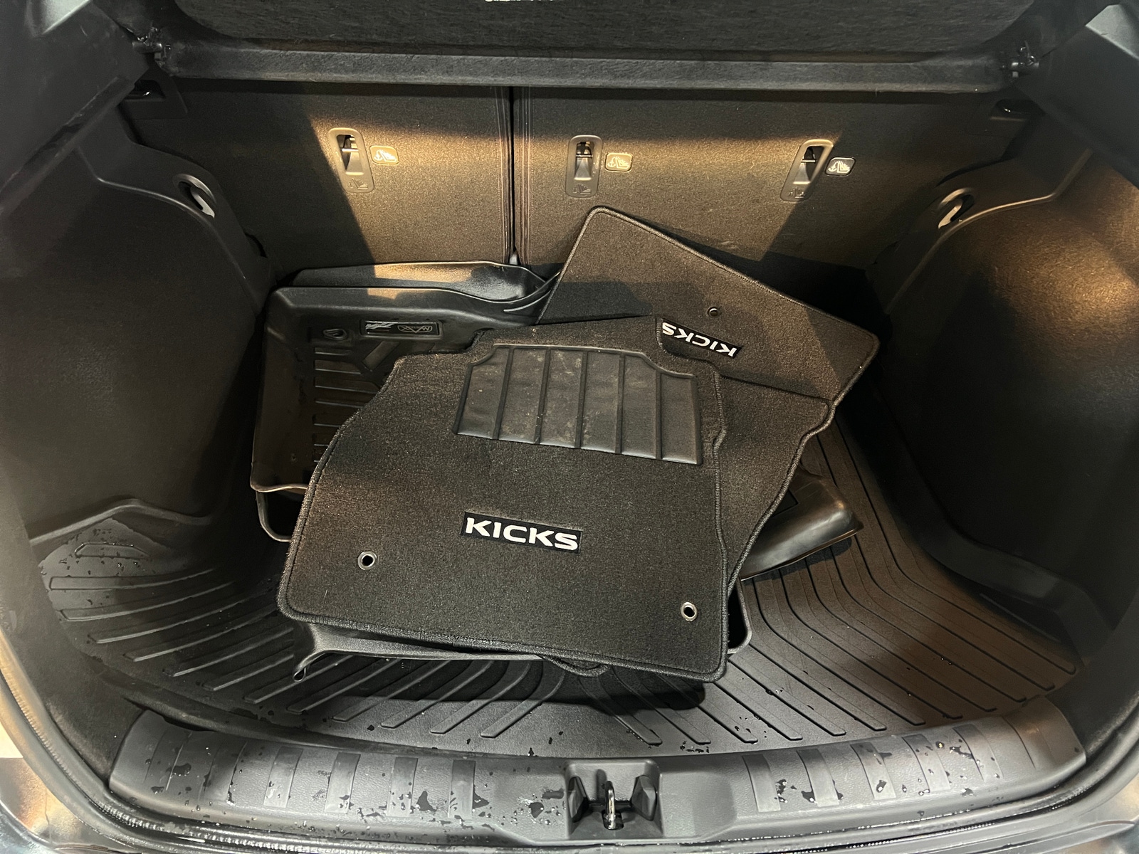 Thumbnail: 2019 Nissan Kicks - 6