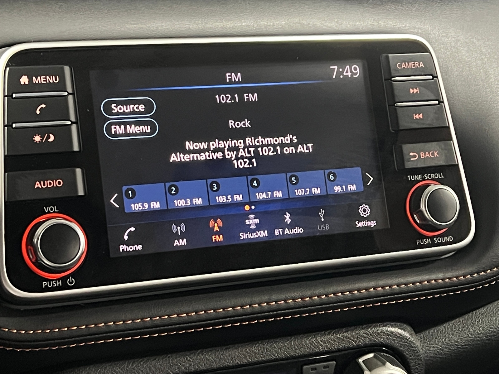 Thumbnail: 2019 Nissan Kicks - 3