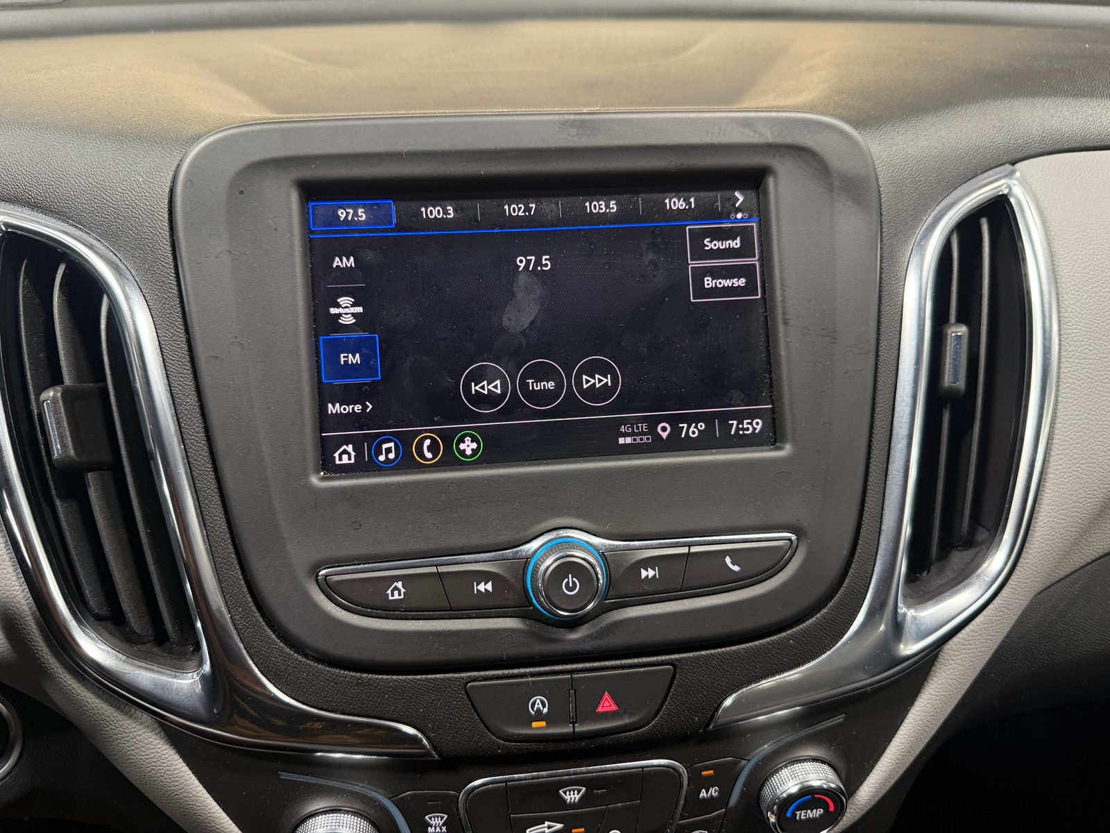 Thumbnail: 2024 Chevrolet Equinox - 4