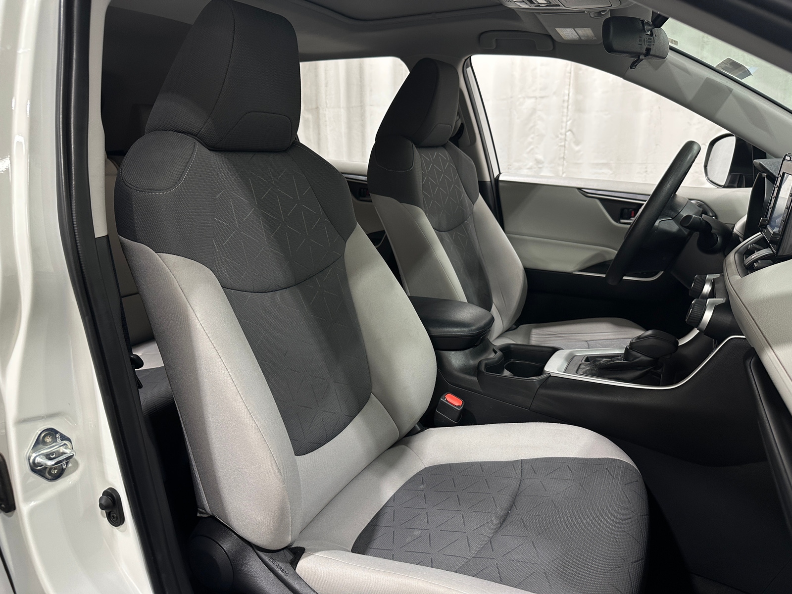 Thumbnail: 2020 Toyota RAV4 - 2
