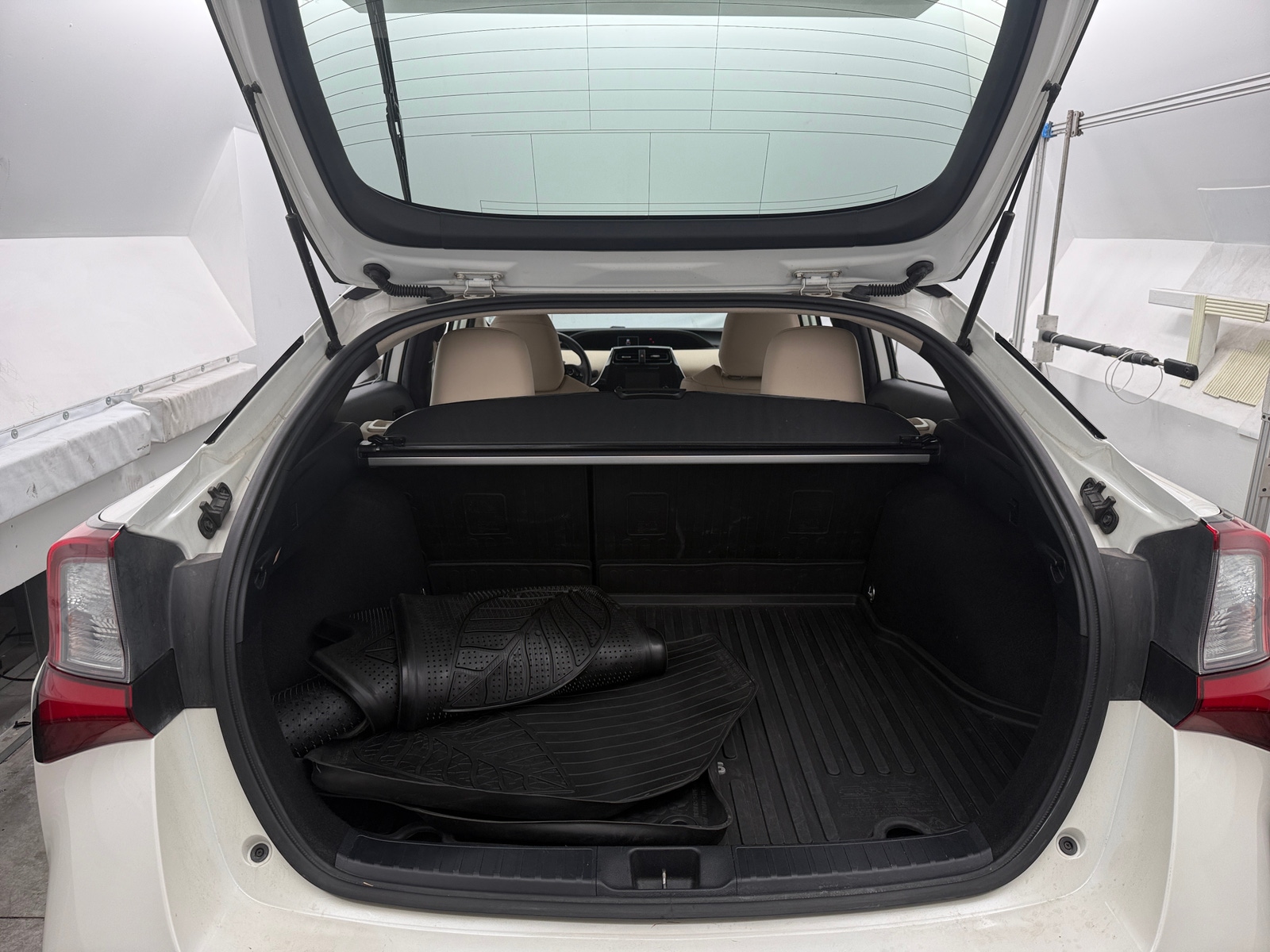 Thumbnail: 2019 Toyota Prius - 7
