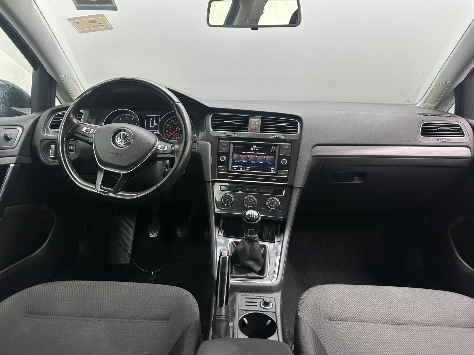 Thumbnail: 2019 Volkswagen Golf - 3