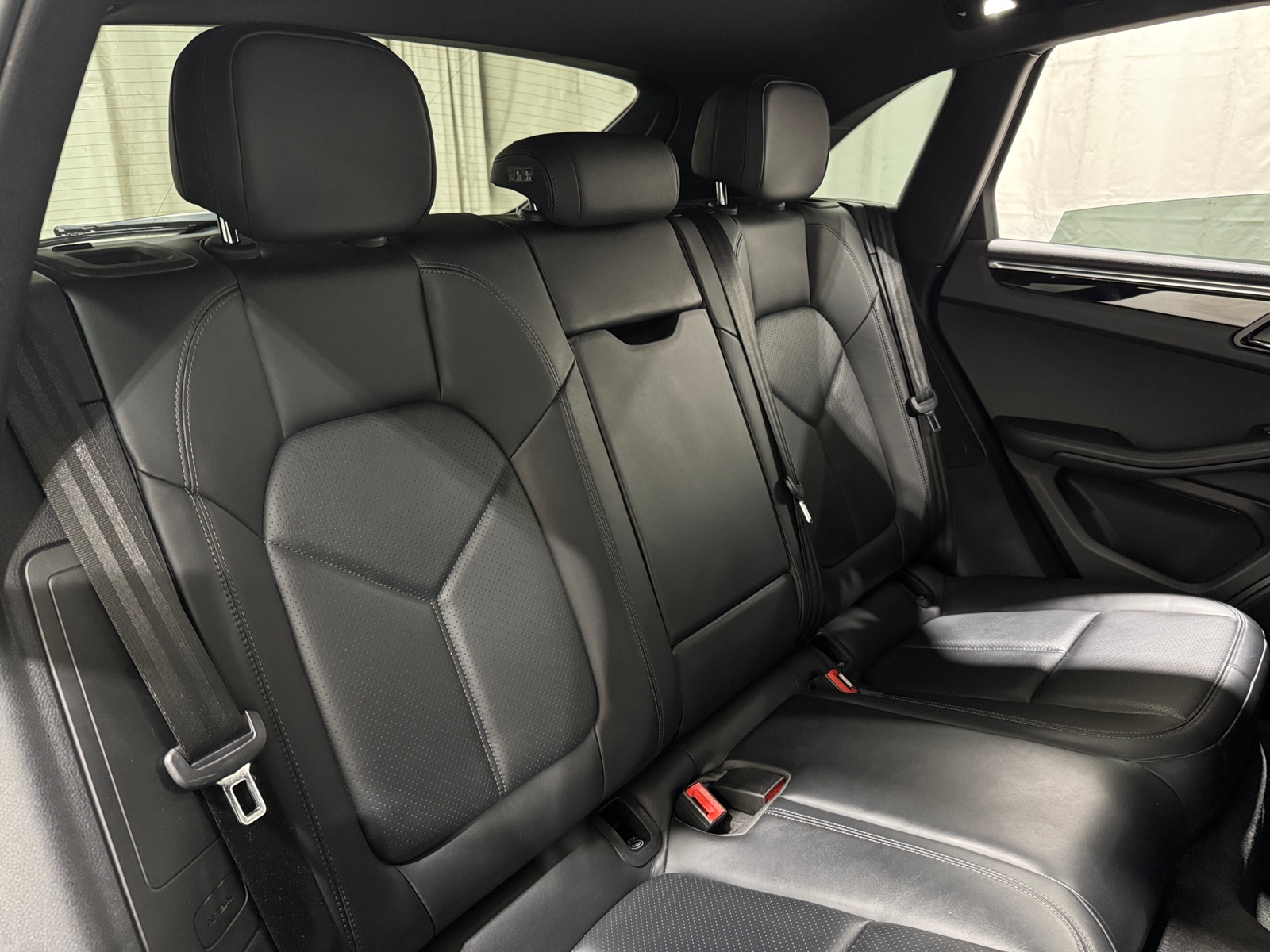 Thumbnail: 2020 Porsche Macan - 5