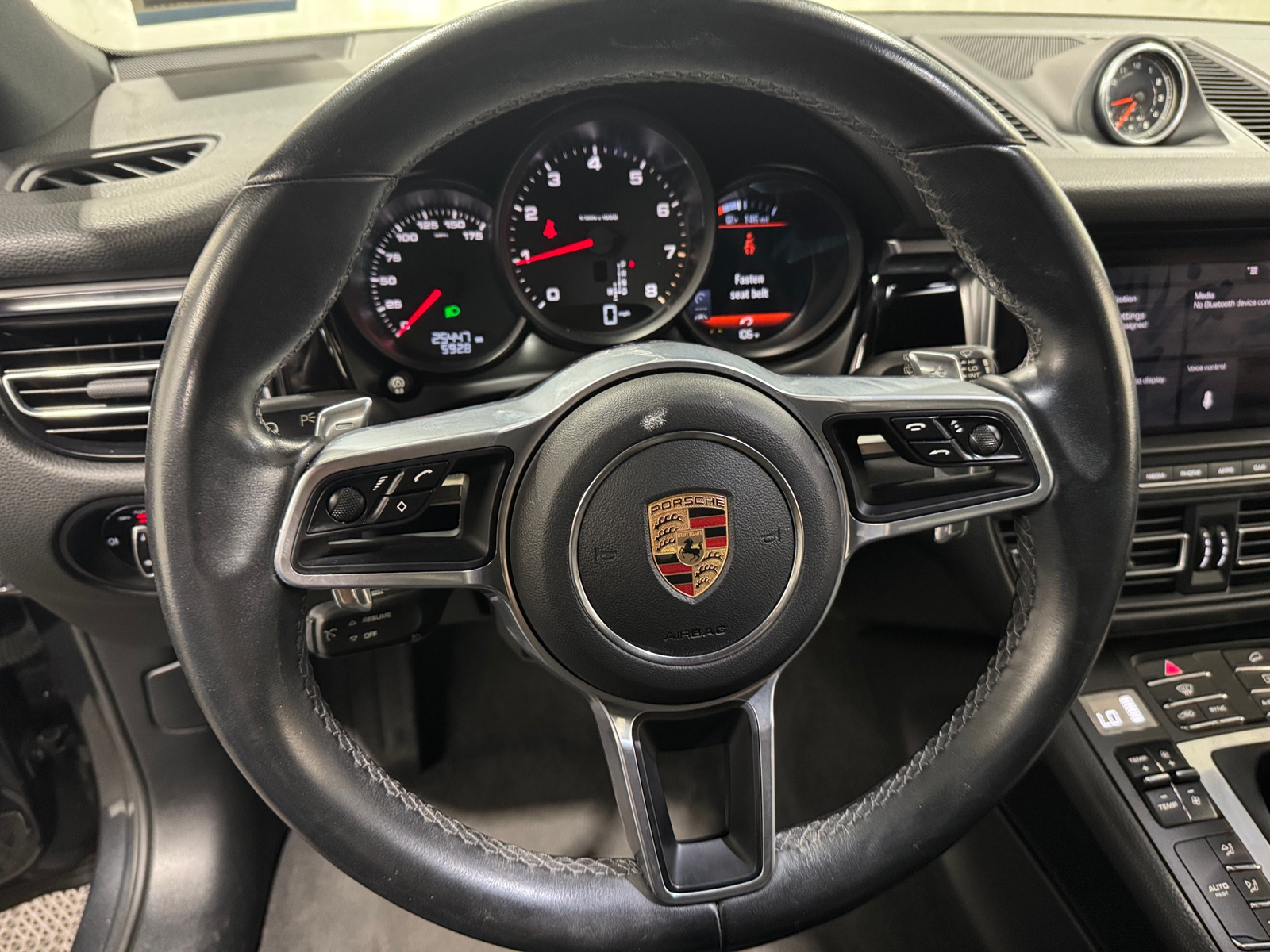 Thumbnail: 2020 Porsche Macan - 4