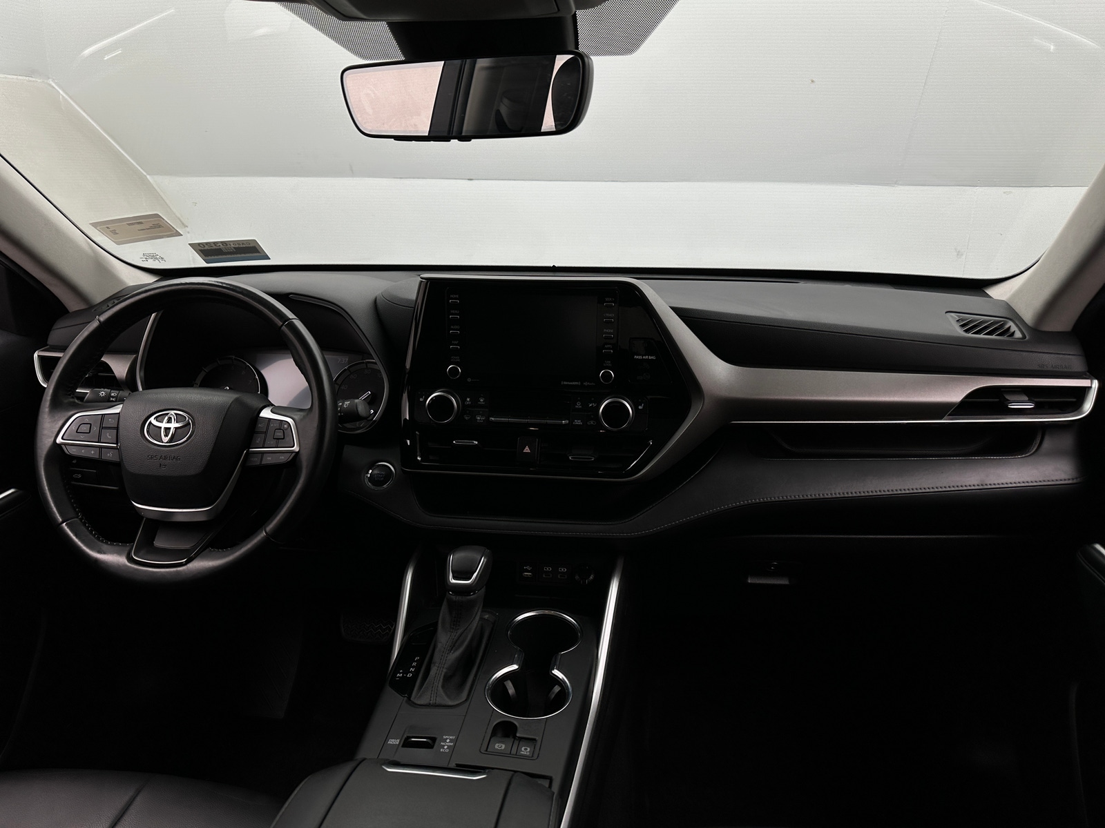 Thumbnail: 2022 Toyota Highlander - 2