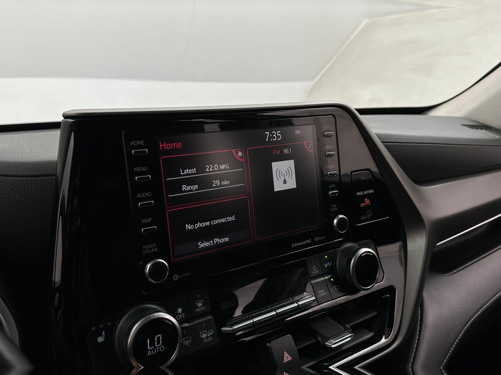 Thumbnail: 2022 Toyota Highlander - 3