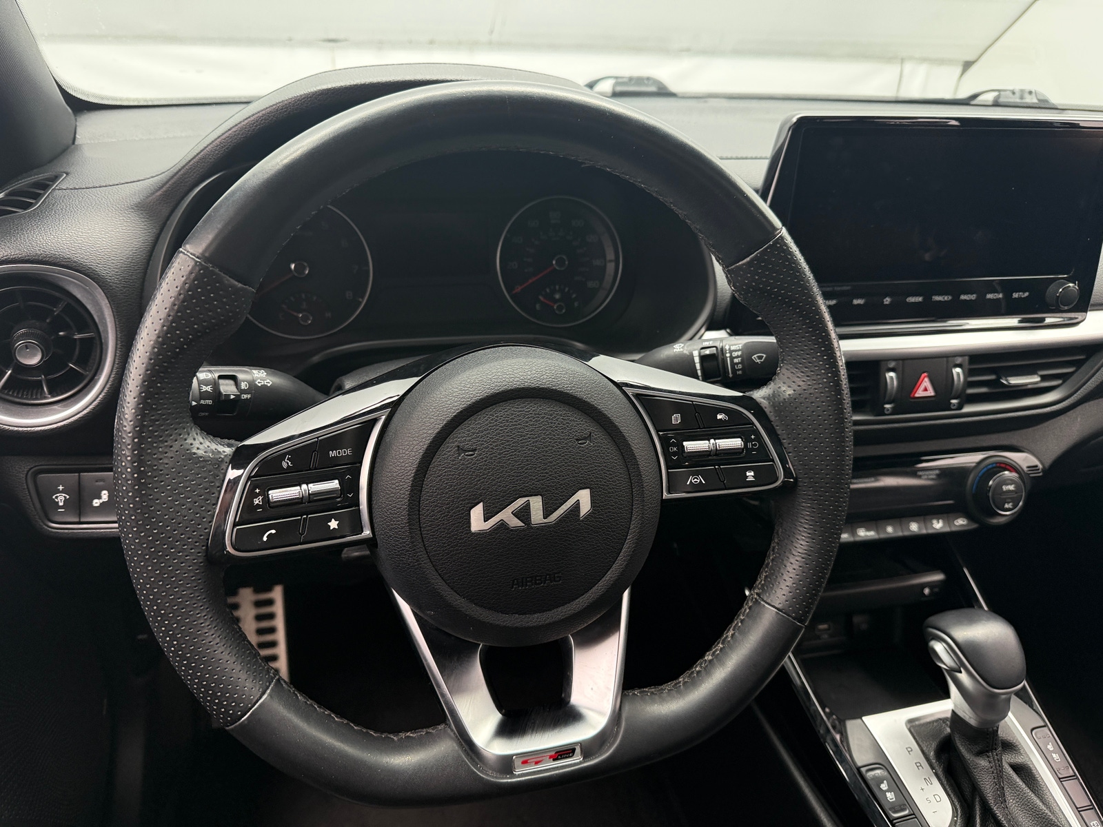 Thumbnail: 2022 Kia Forte - 4
