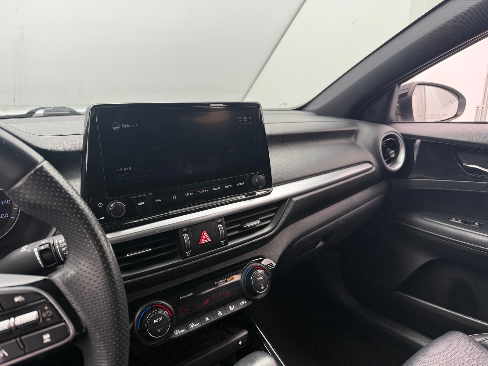 Thumbnail: 2022 Kia Forte - 3