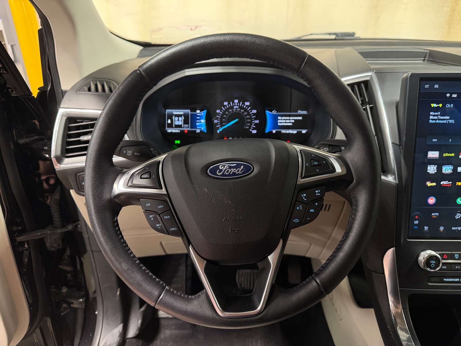 Thumbnail: 2023 Ford Edge - 4