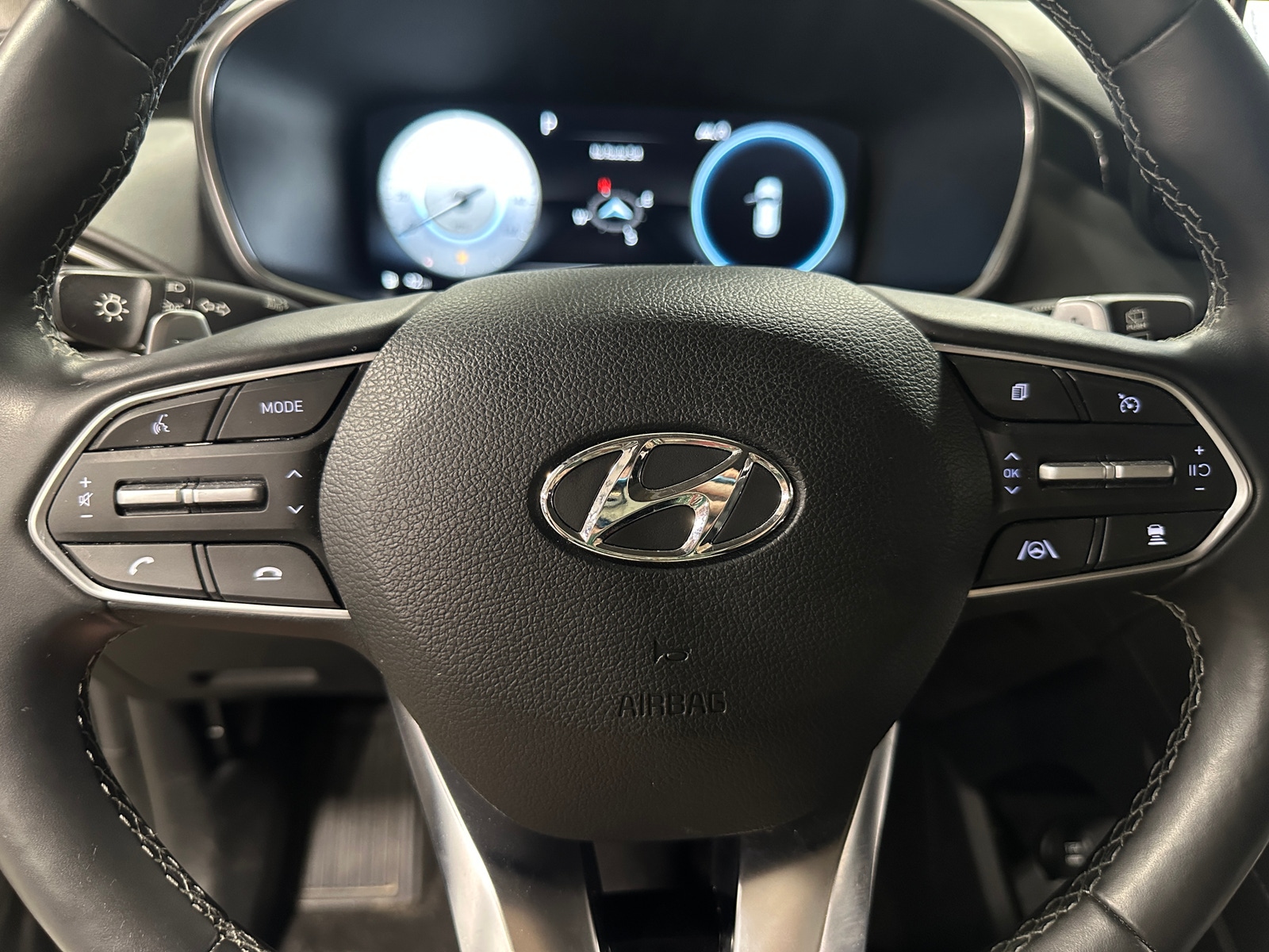 Thumbnail: 2023 Hyundai Santa Fe - 4
