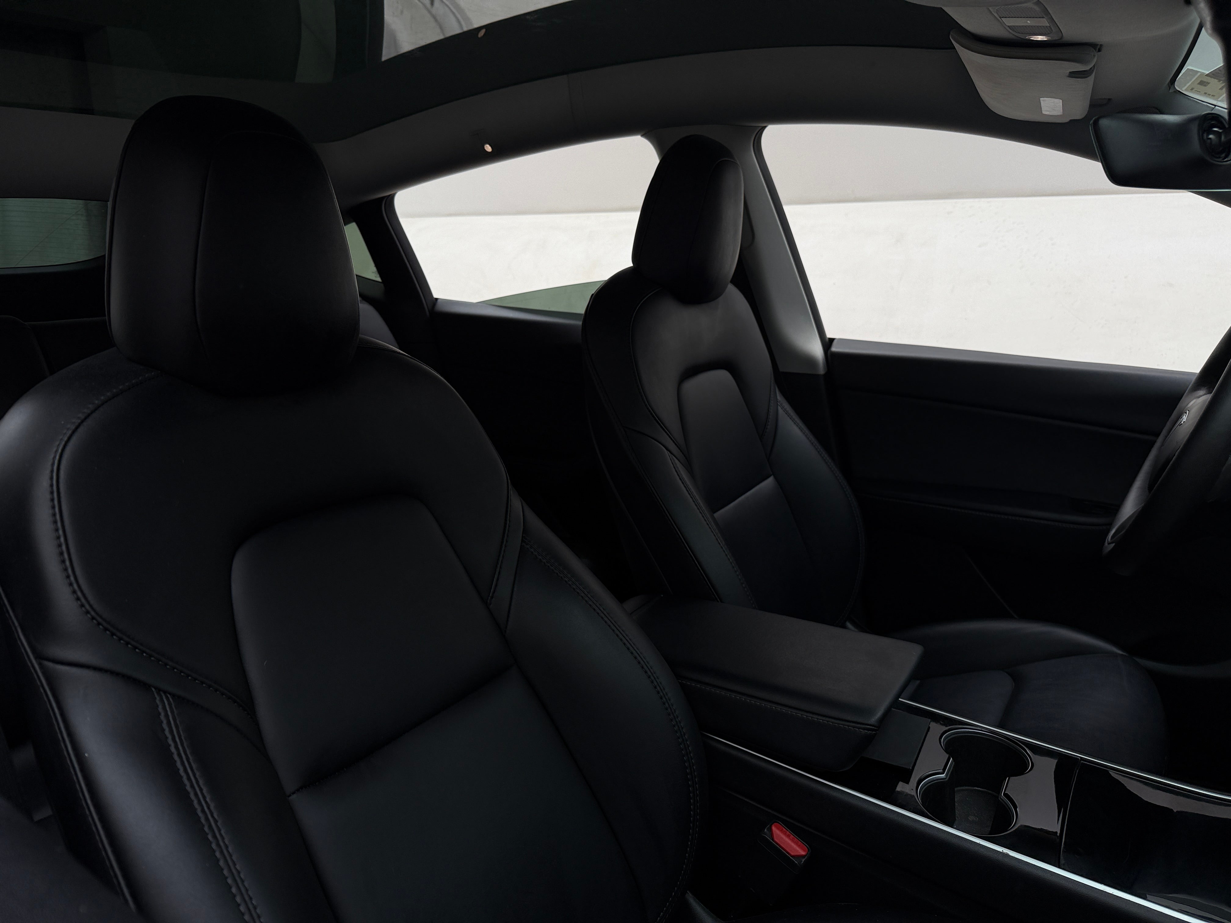 Used 2021 Tesla Model Y Standard Range with VIN 5YJYGDED5MF102578 for sale in Oak Creek, WI