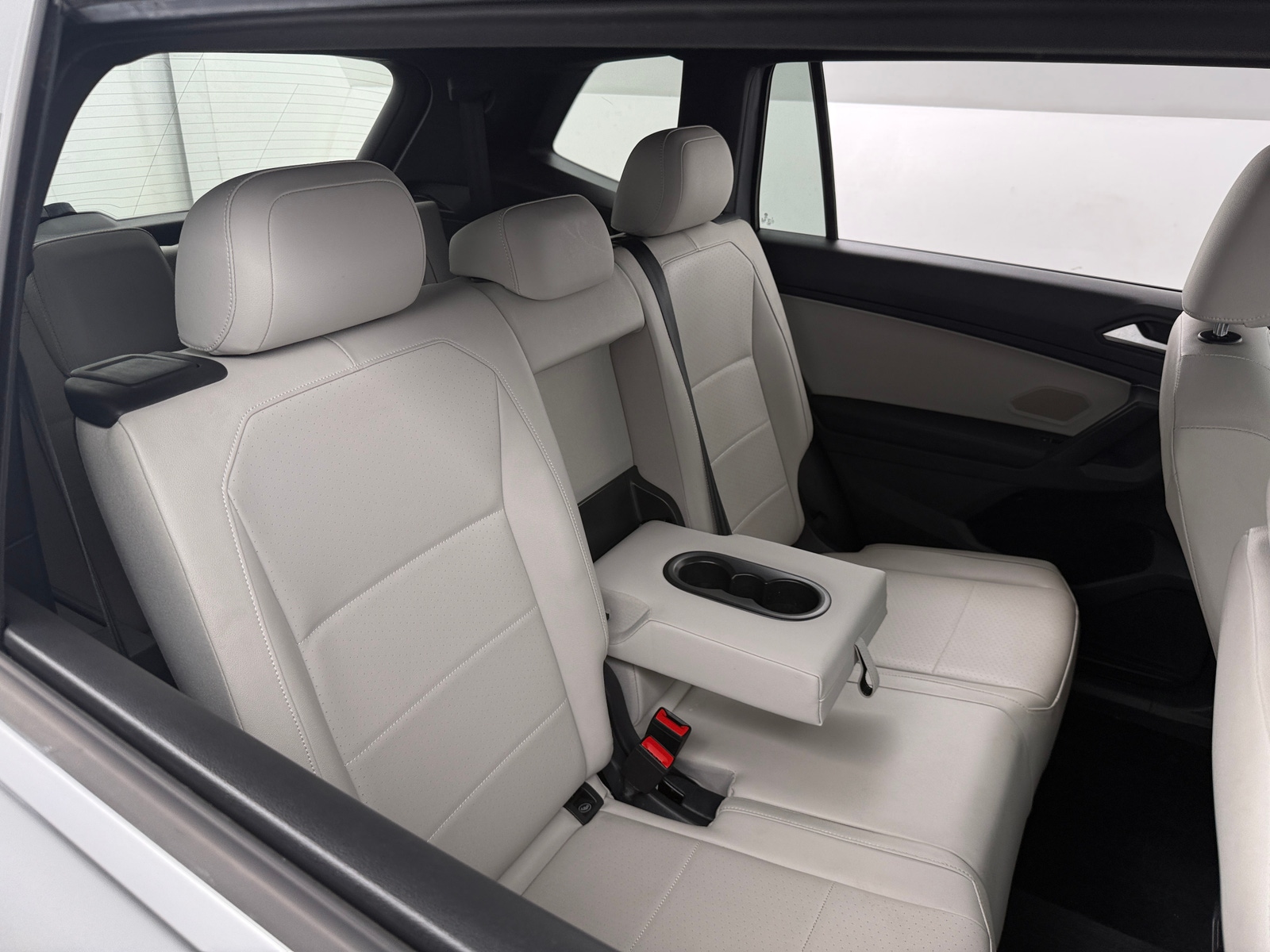 Thumbnail: 2021 Volkswagen Tiguan - 5