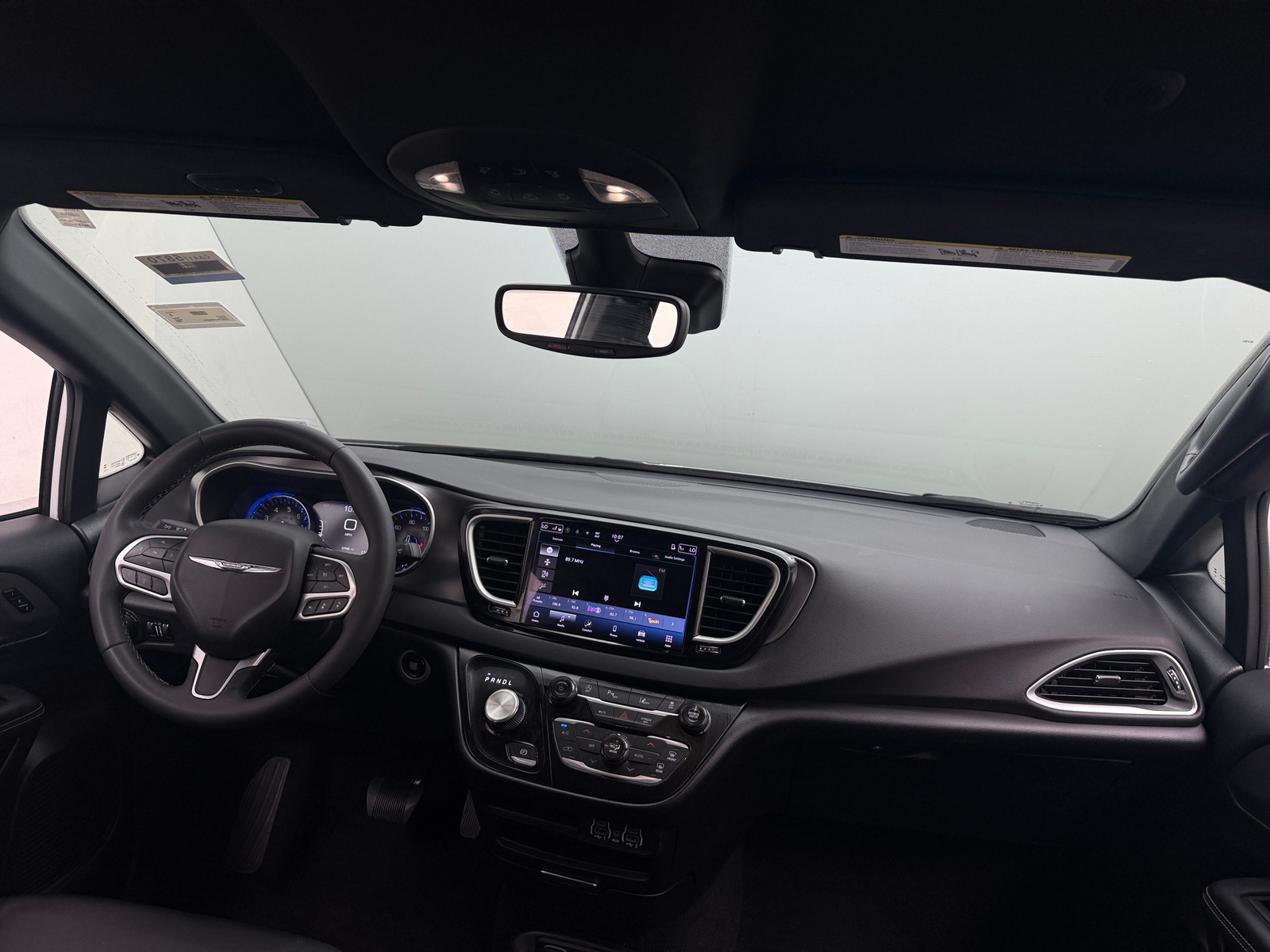Thumbnail: 2025 Chrysler Pacifica - 2