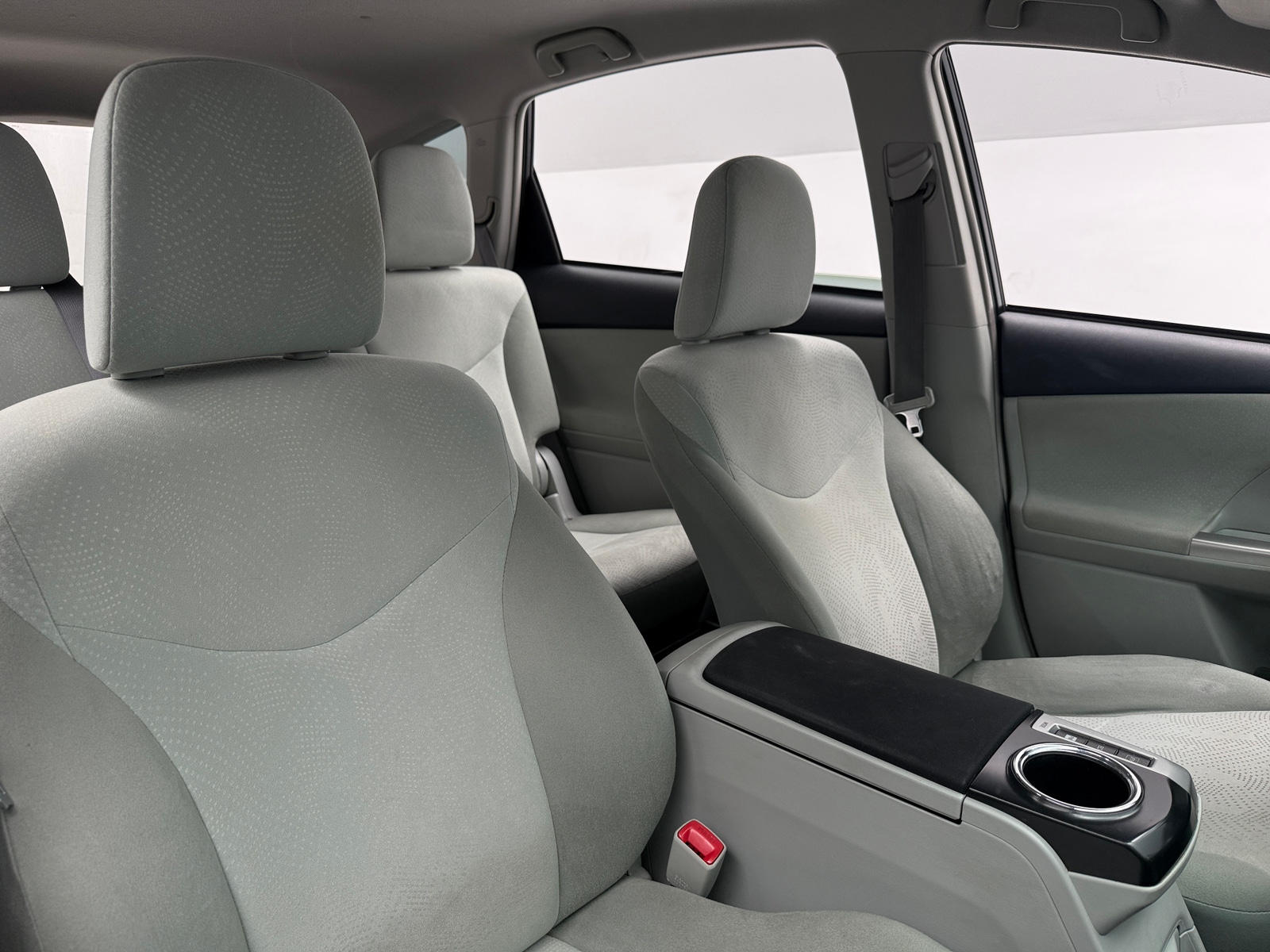 Thumbnail: 2012 Toyota Prius v - 2