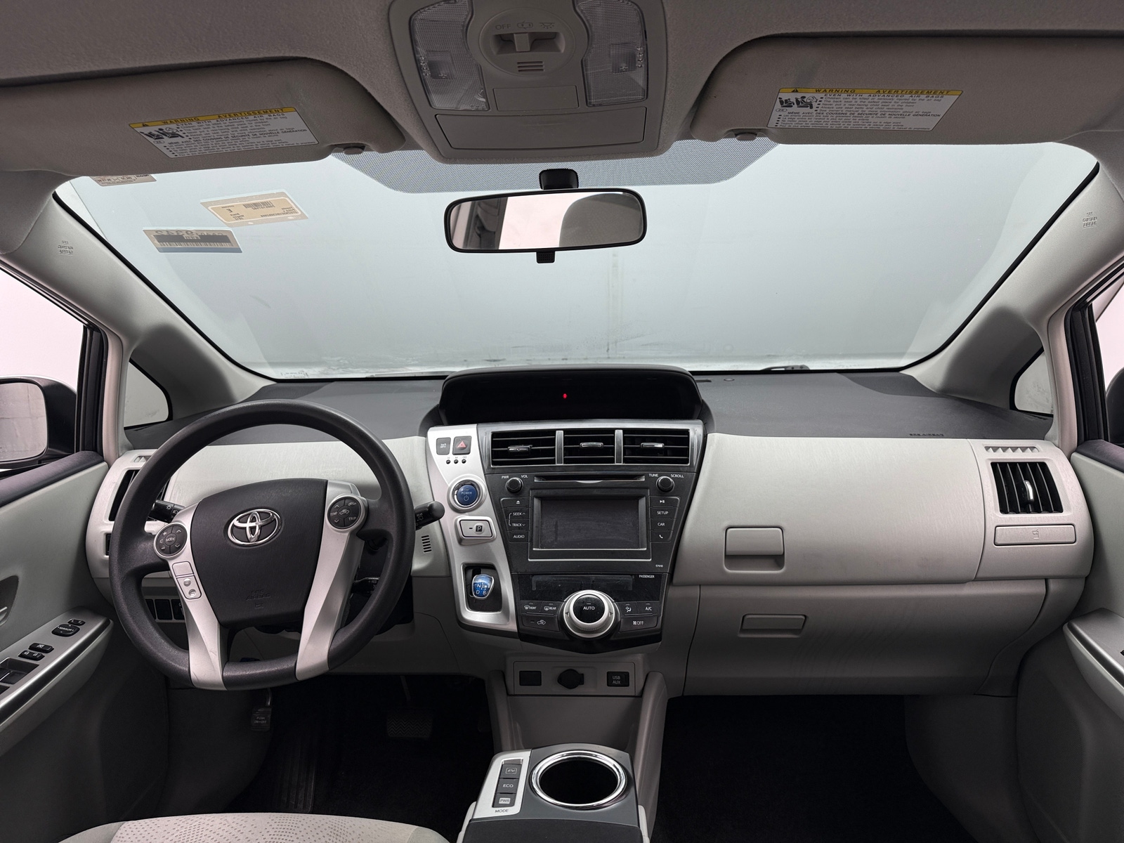 Thumbnail: 2012 Toyota Prius v - 3