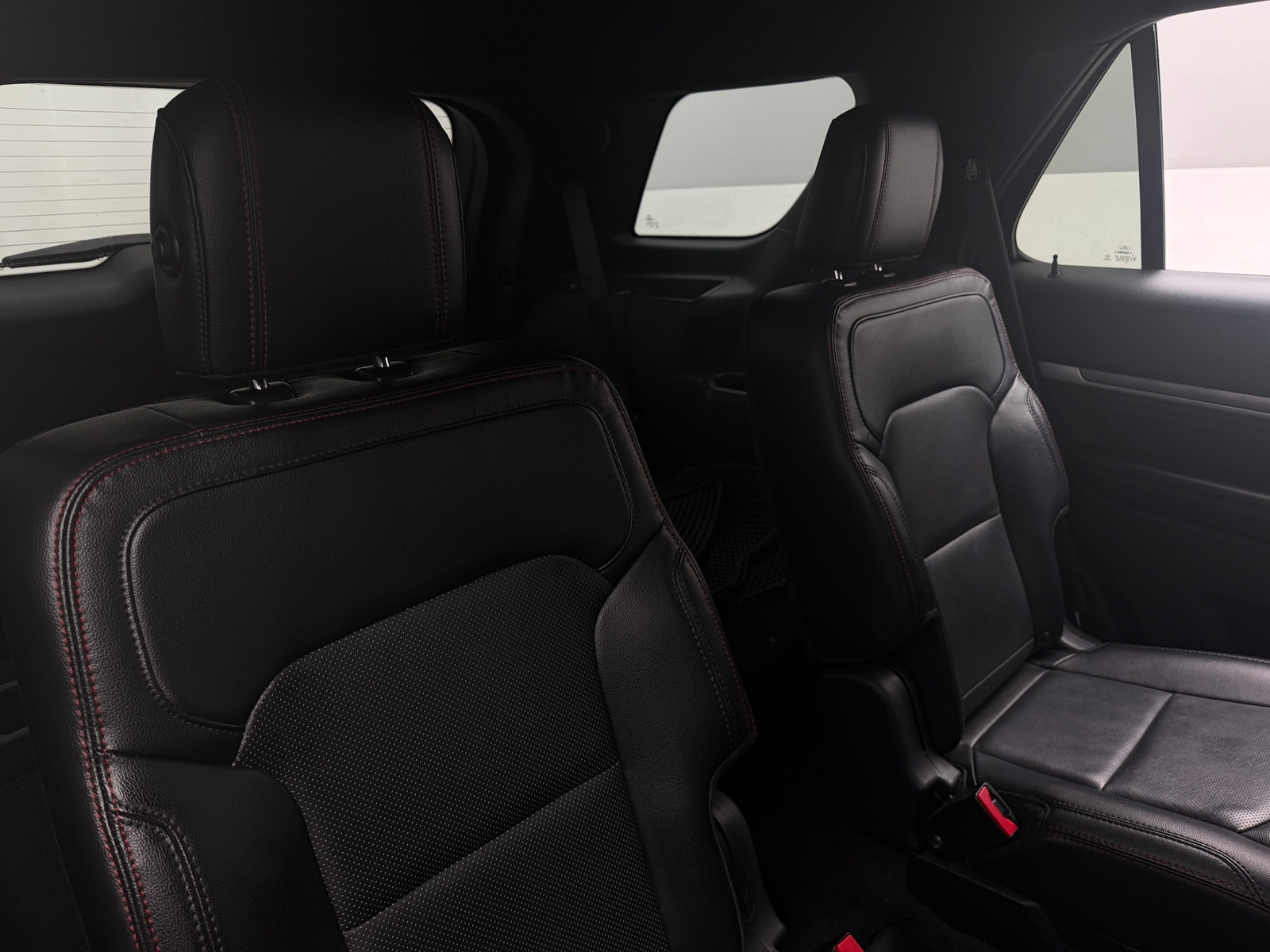 Thumbnail: 2016 Ford Explorer - 5