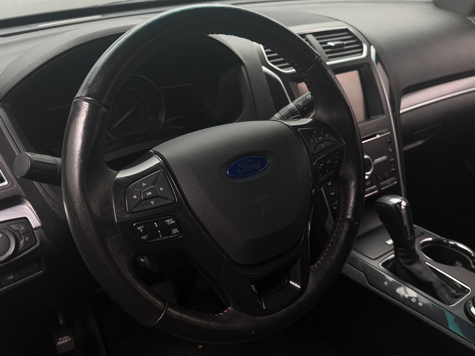 Thumbnail: 2016 Ford Explorer - 4