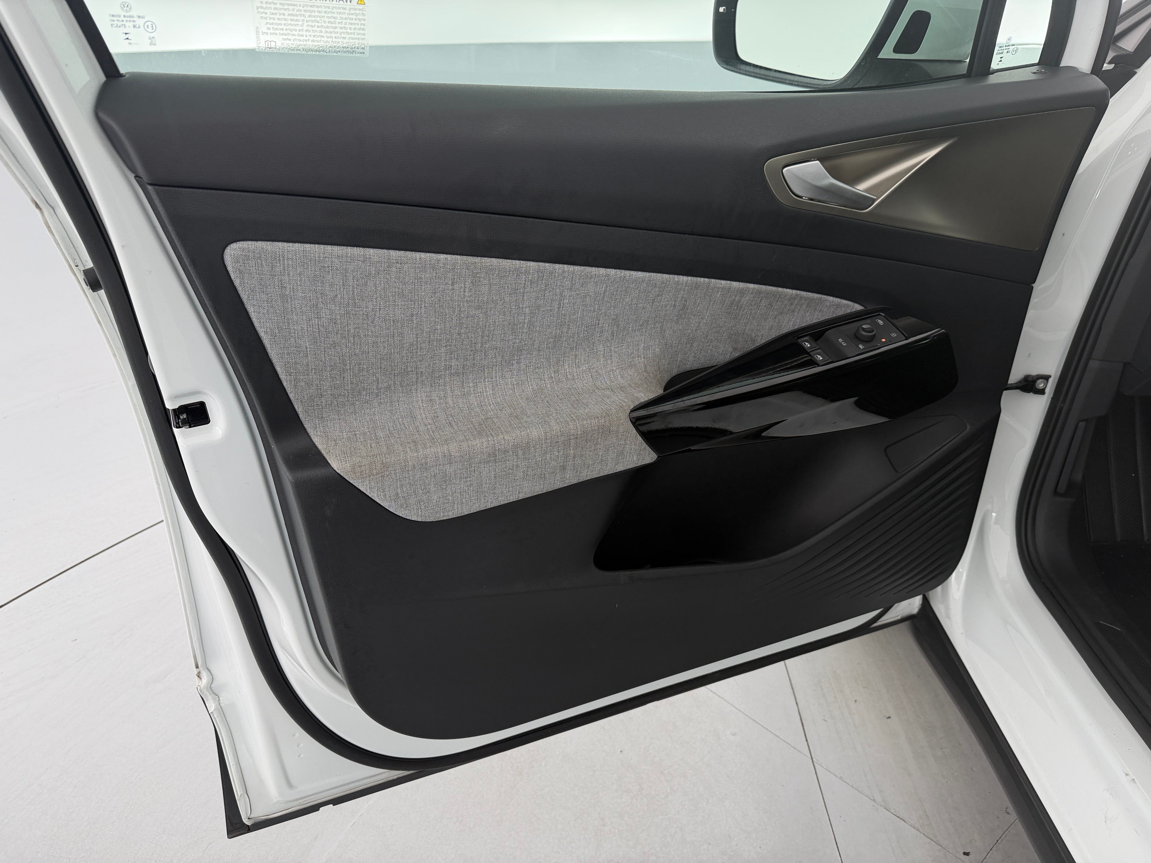 Used 2025 Volkswagen ID.4 PRO with VIN 1V2CRPE81SC013429 for sale in Pewaukee, WI