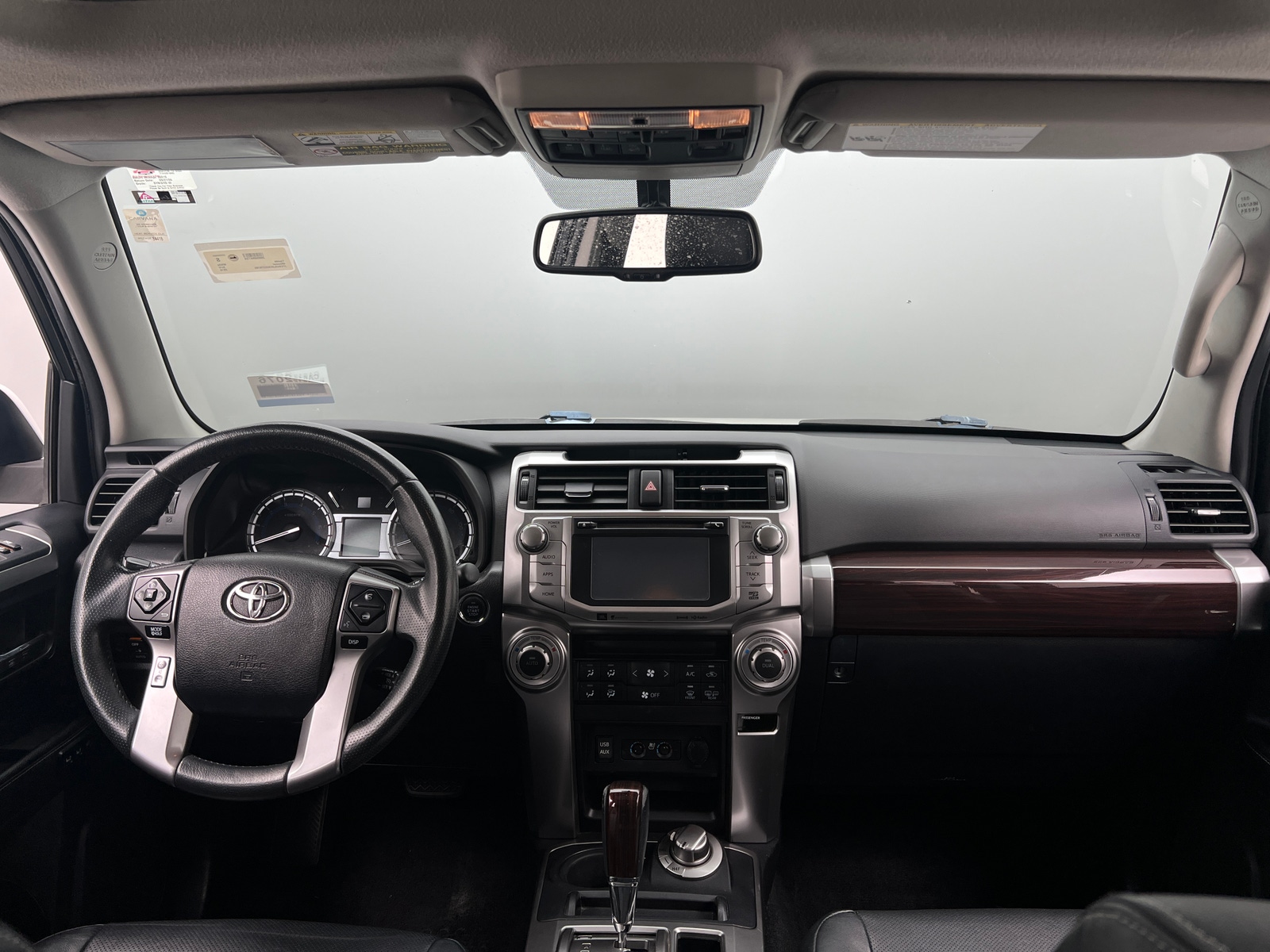 Thumbnail: 2016 Toyota 4Runner - 3