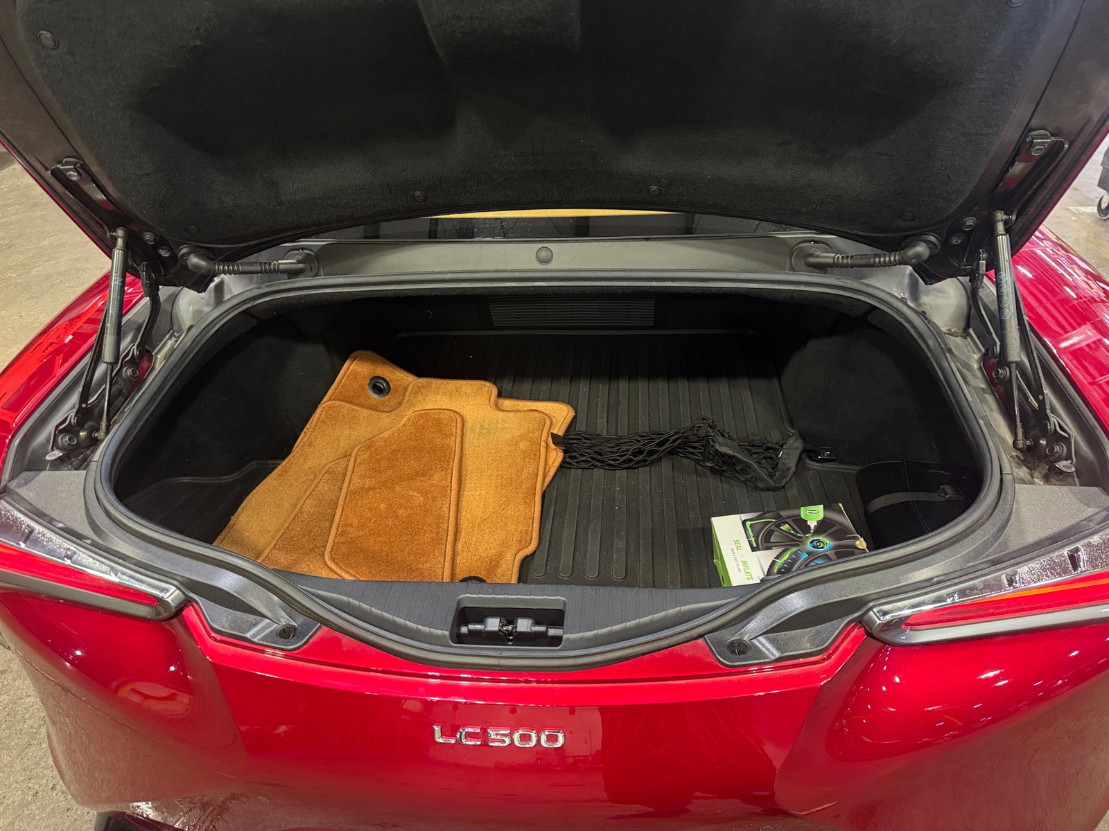 Thumbnail: 2018 Lexus LC - 4