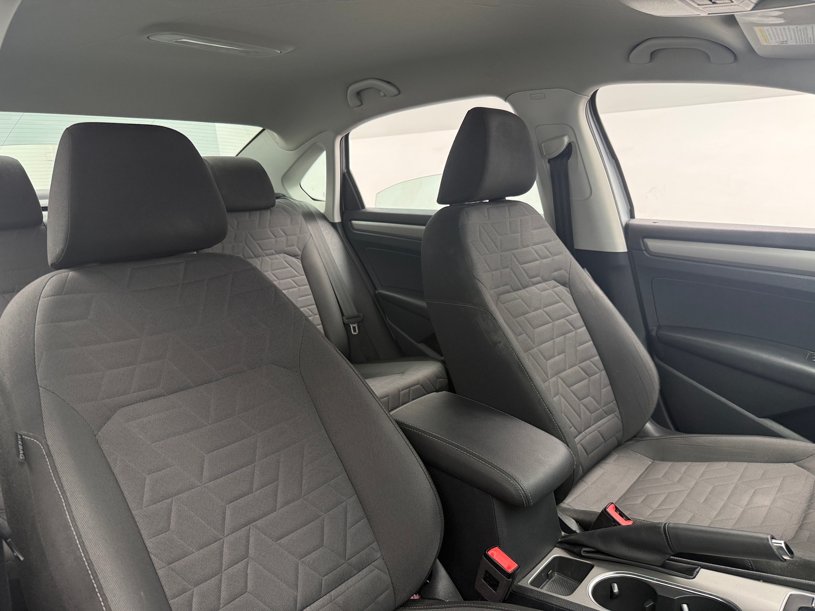 Thumbnail: 2021 Volkswagen Passat - 2