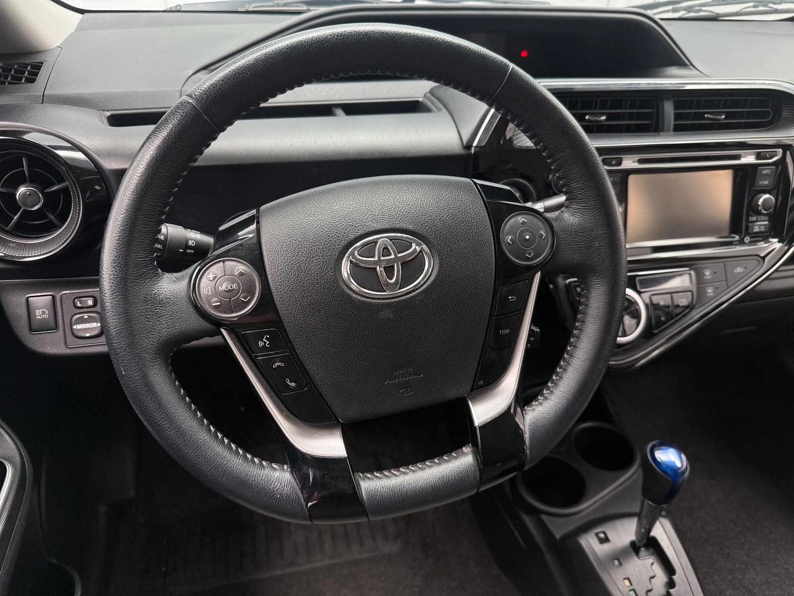 Thumbnail: 2018 Toyota Prius c - 5