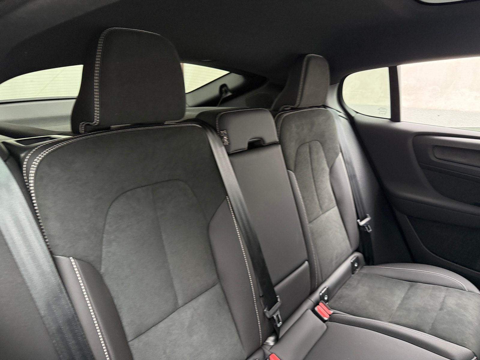 Thumbnail: 2023 Volvo C40 - 5