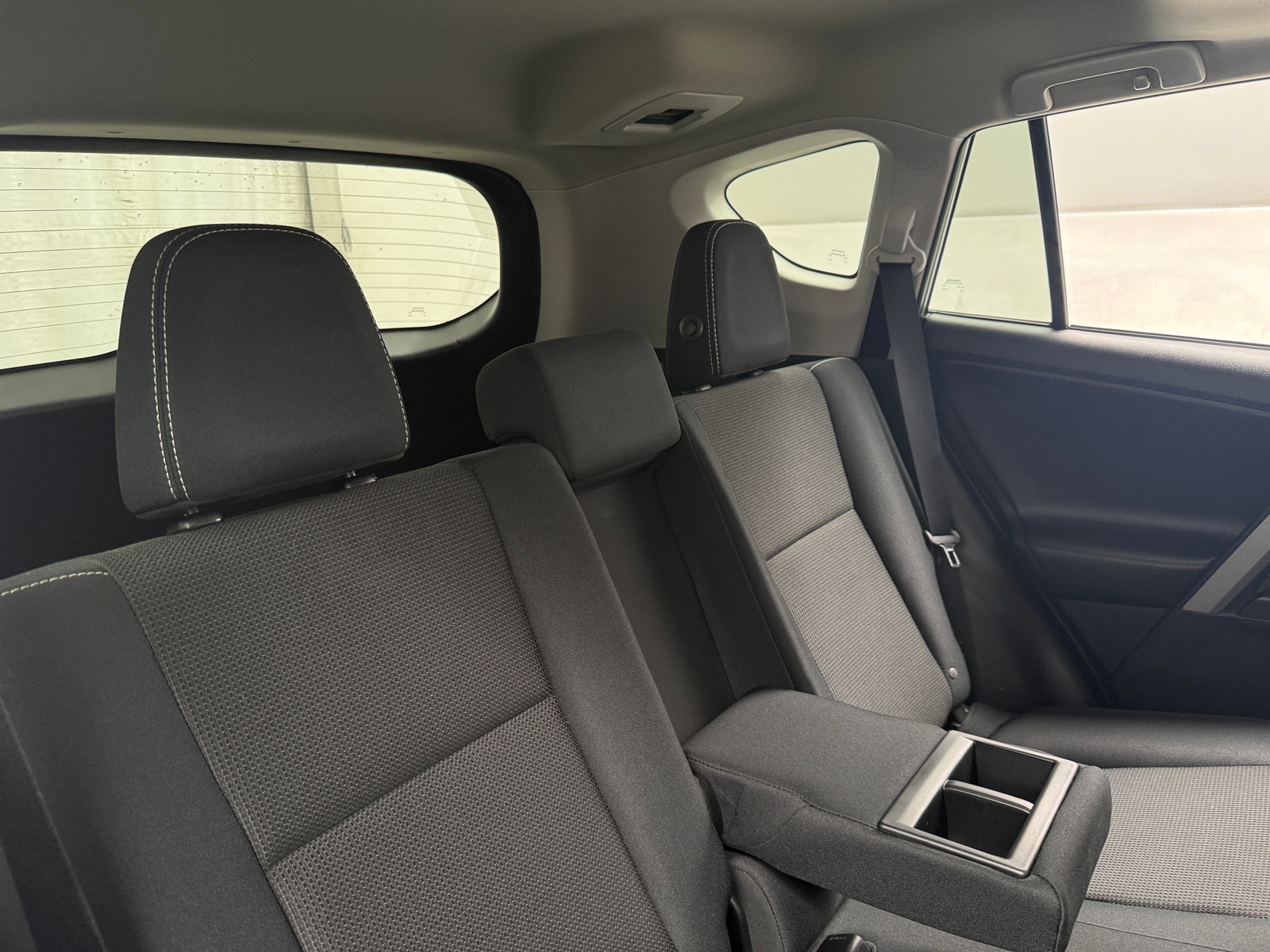 Thumbnail: 2018 Toyota RAV4 - 6