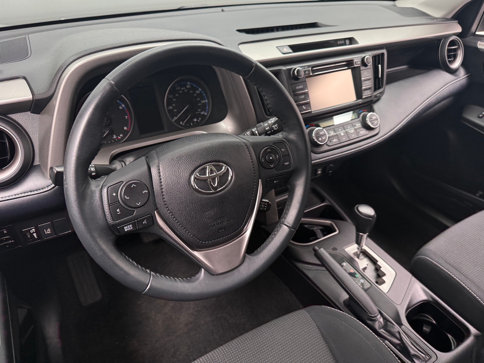 Thumbnail: 2018 Toyota RAV4 - 5
