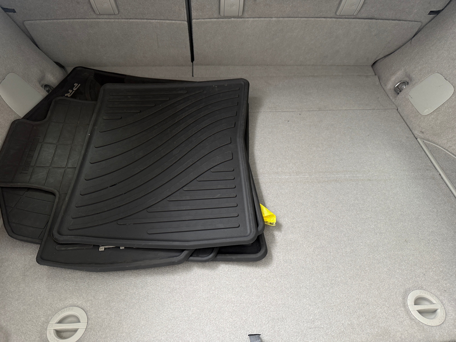 Thumbnail: 2013 Toyota Prius - 7