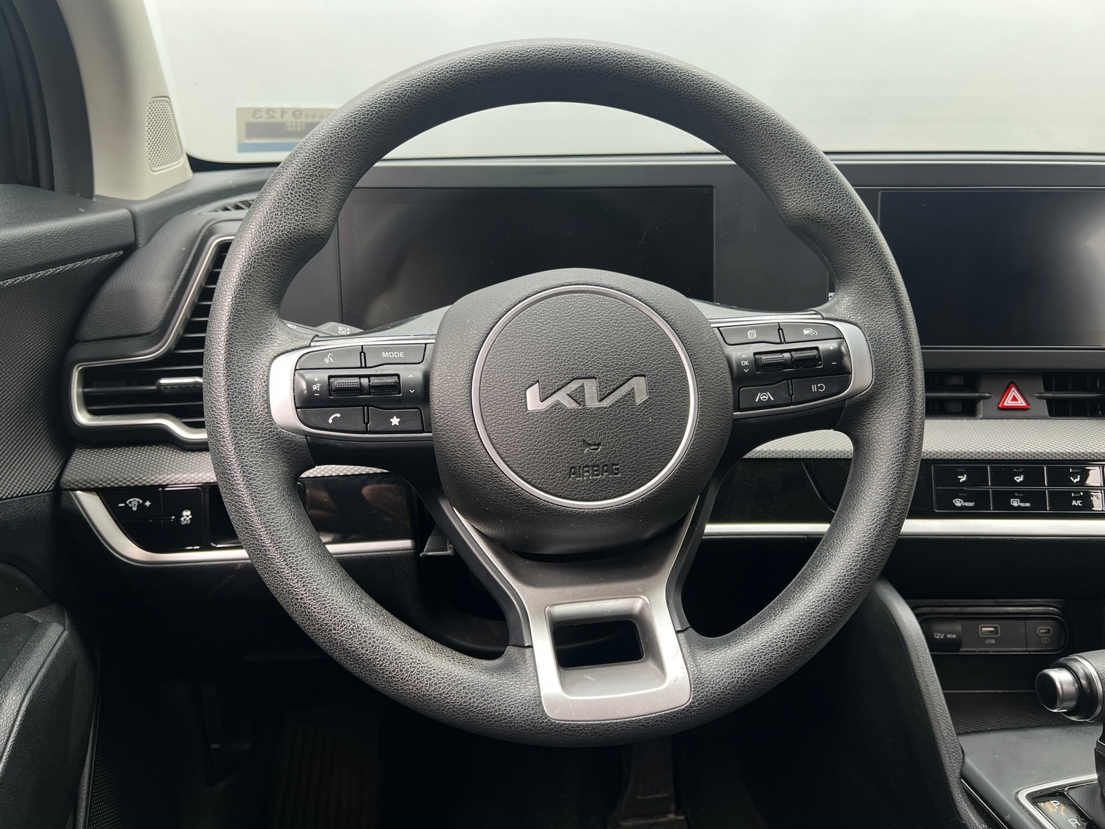 Thumbnail: 2023 Kia Sportage - 5