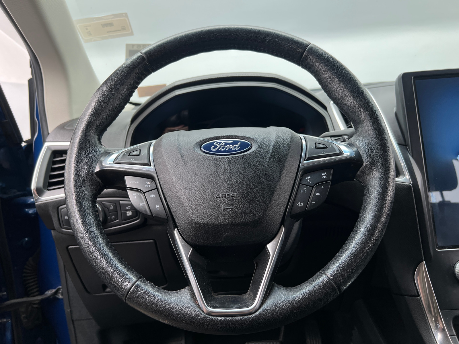 Thumbnail: 2022 Ford Edge - 4