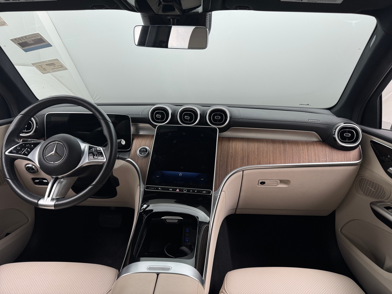 Thumbnail: 2024 Mercedes-Benz GLC - 2