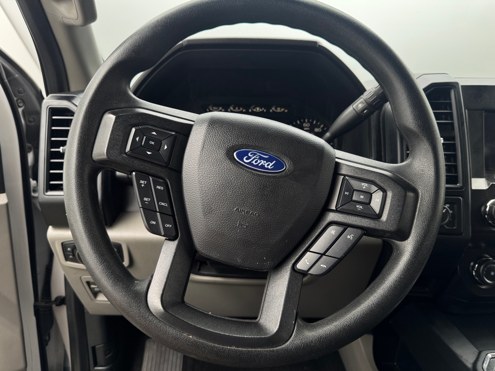 Thumbnail: 2020 Ford Econoline - 5