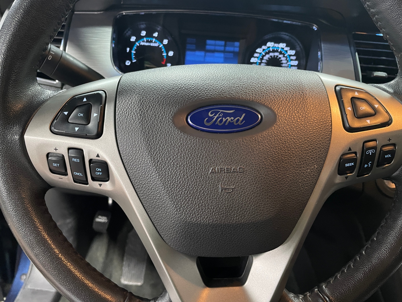 Thumbnail: 2016 Ford Taurus - 5