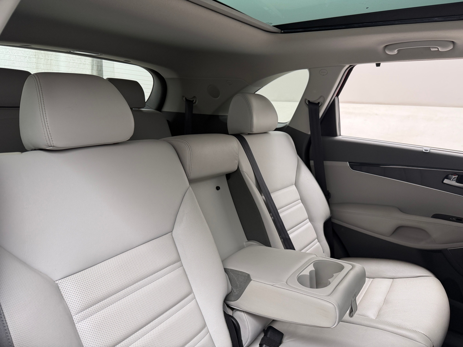 Thumbnail: 2016 Kia Sorento - 5