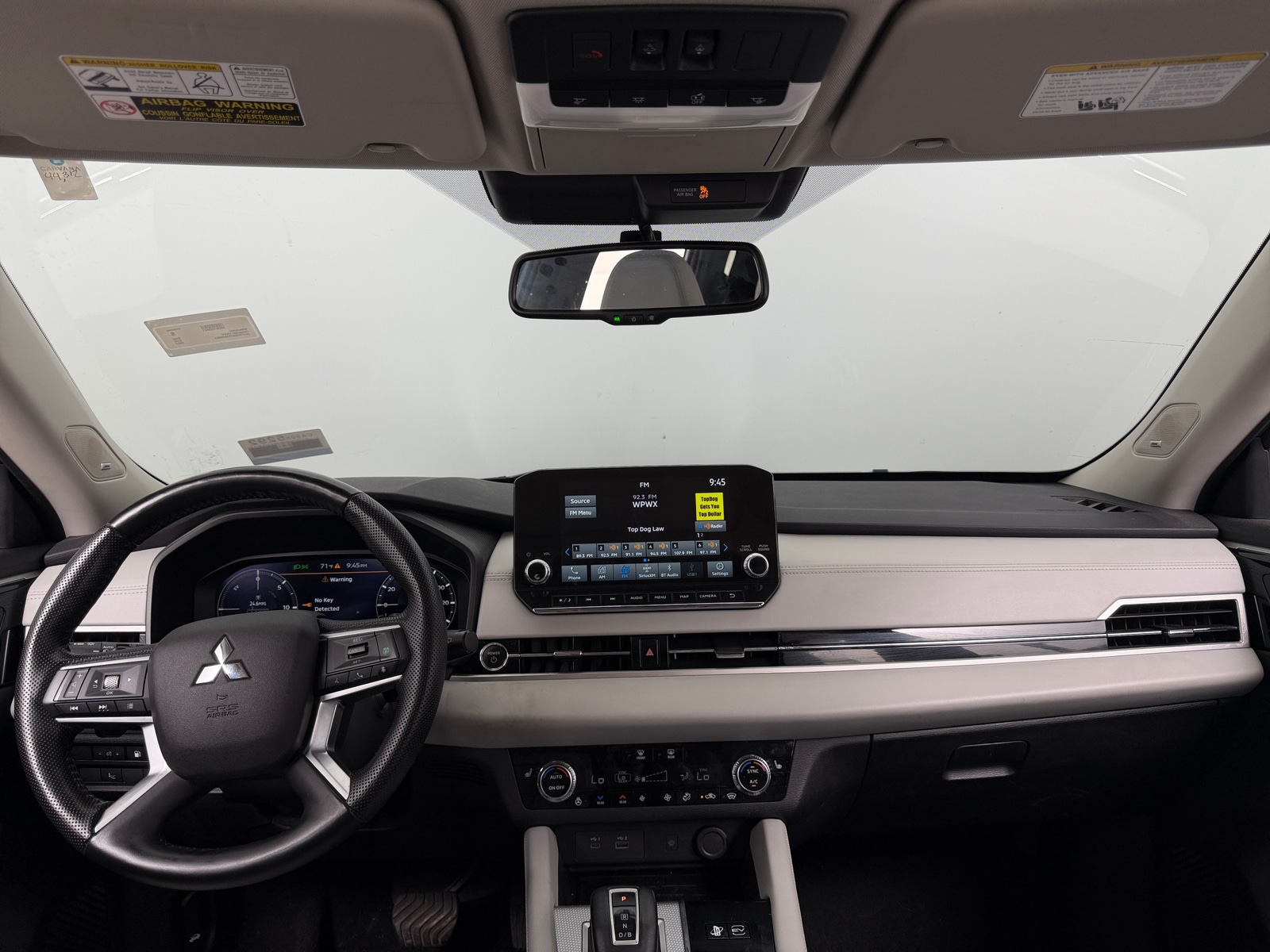 Thumbnail: 2023 Mitsubishi Outlander - 2