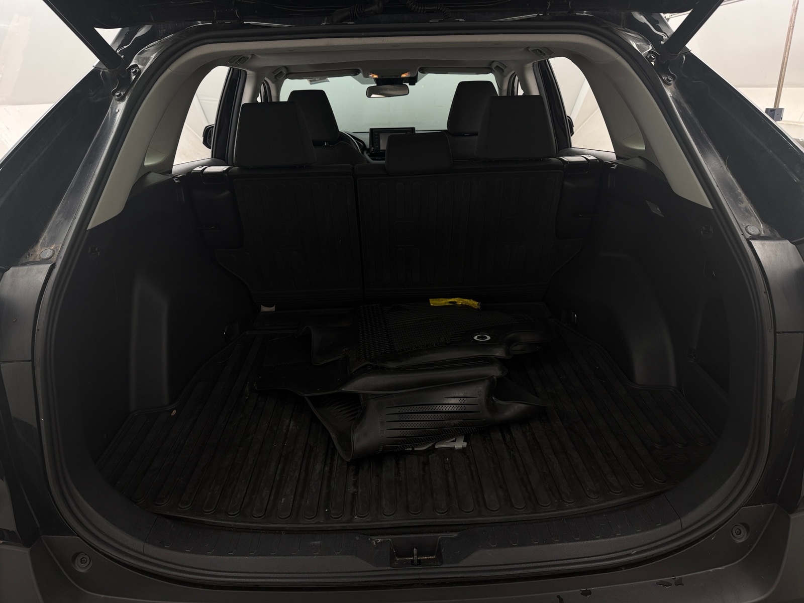 Thumbnail: 2020 Toyota RAV4 - 7