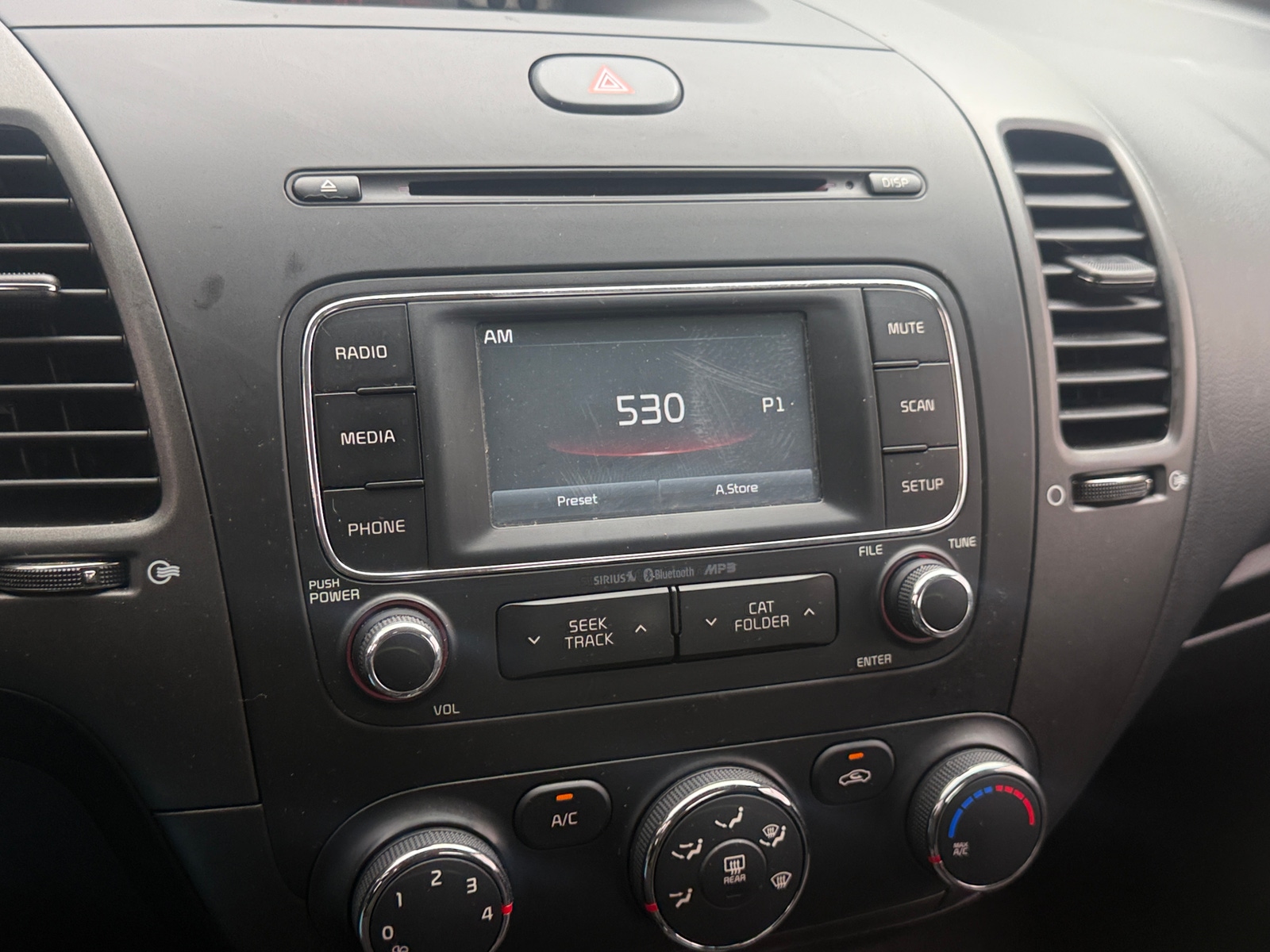 Thumbnail: 2016 Kia Forte - 4