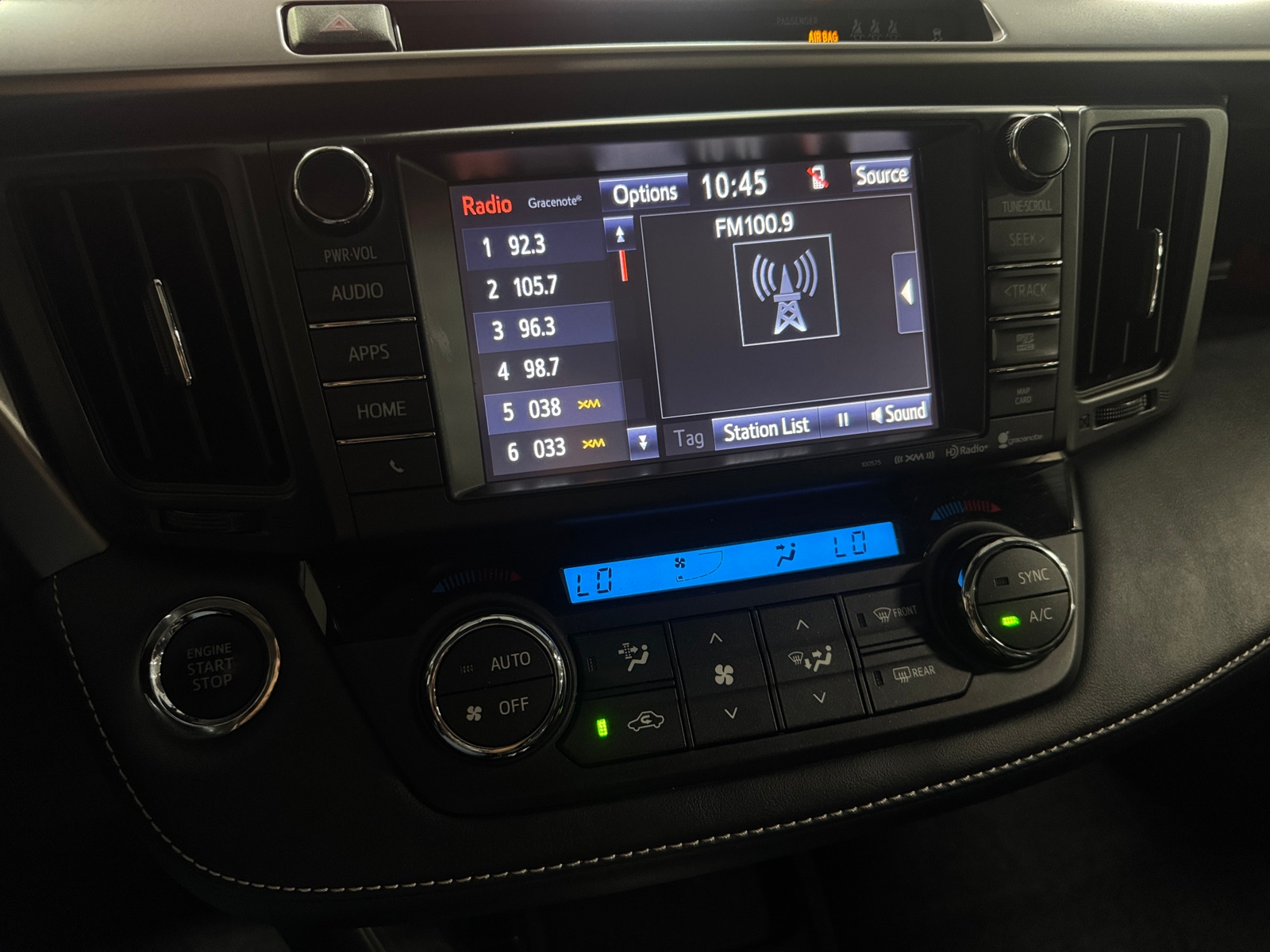 Thumbnail: 2018 Toyota RAV4 - 3