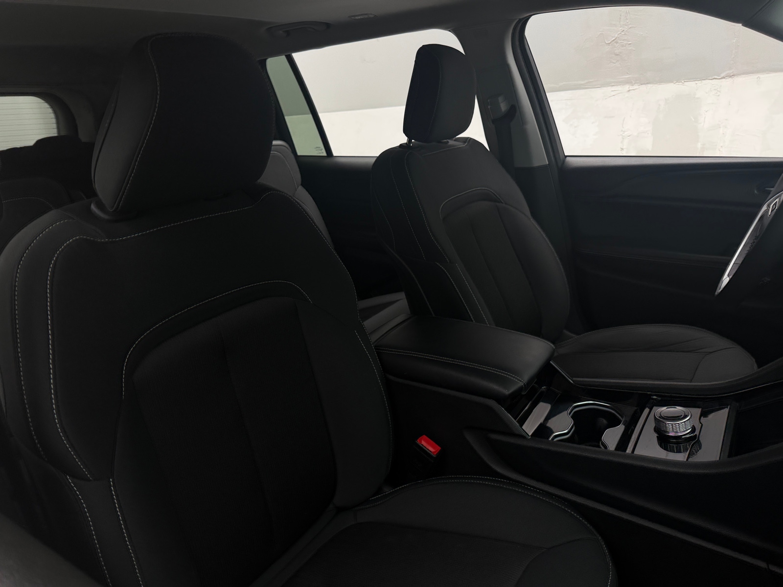 Thumbnail: 2023 Jeep Grand Cherokee L - 2