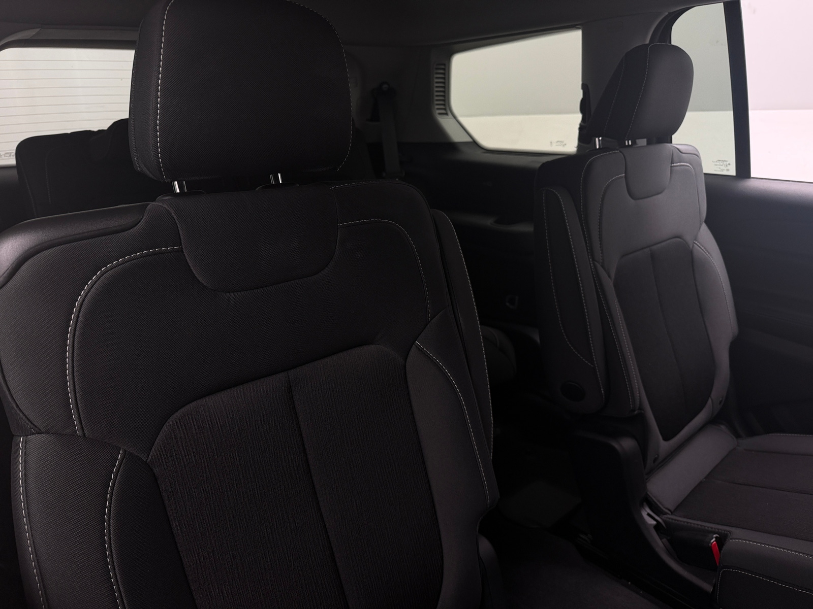 Thumbnail: 2023 Jeep Grand Cherokee L - 6